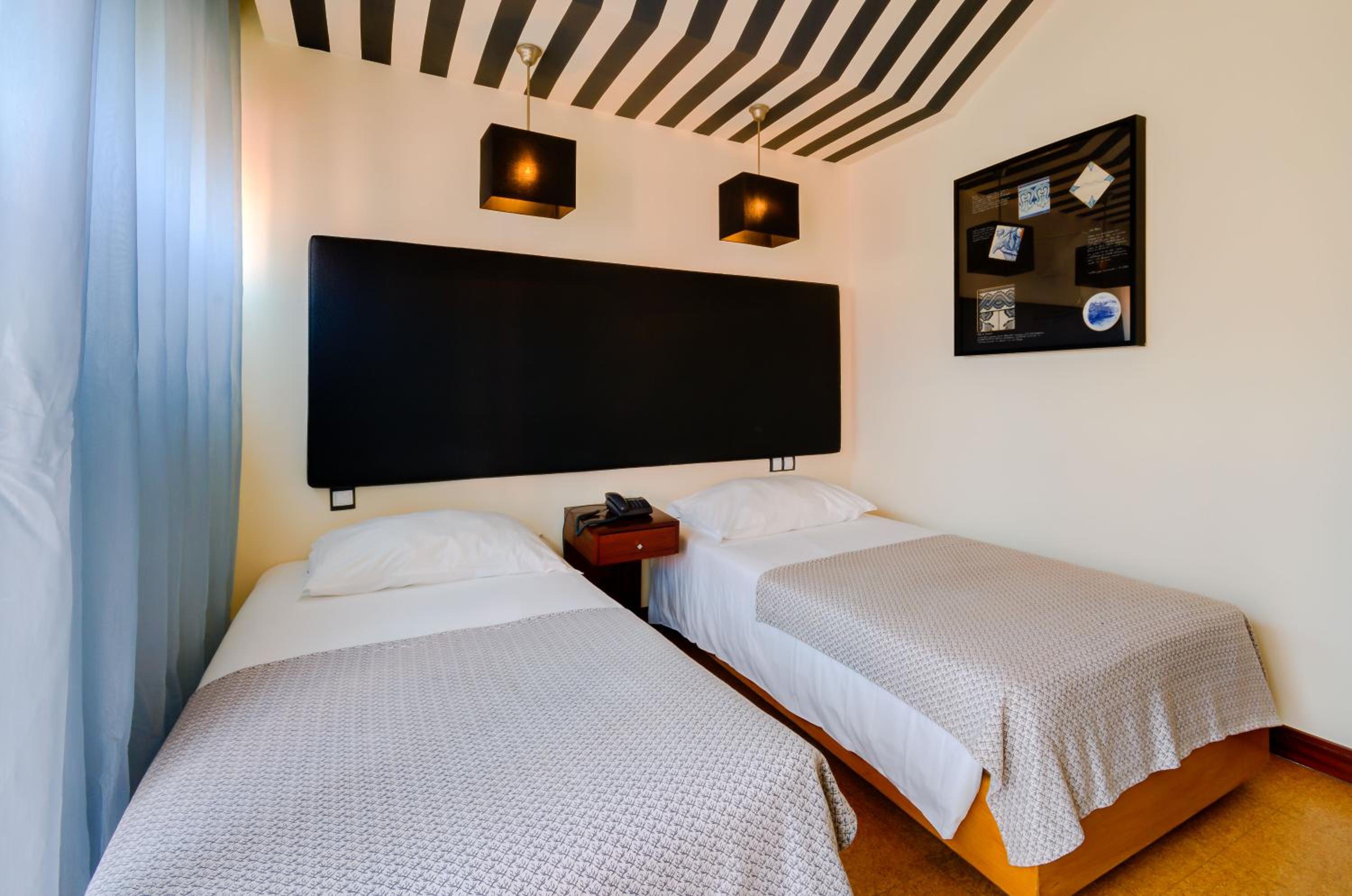 Deluxe Double or Twin Room photo 3