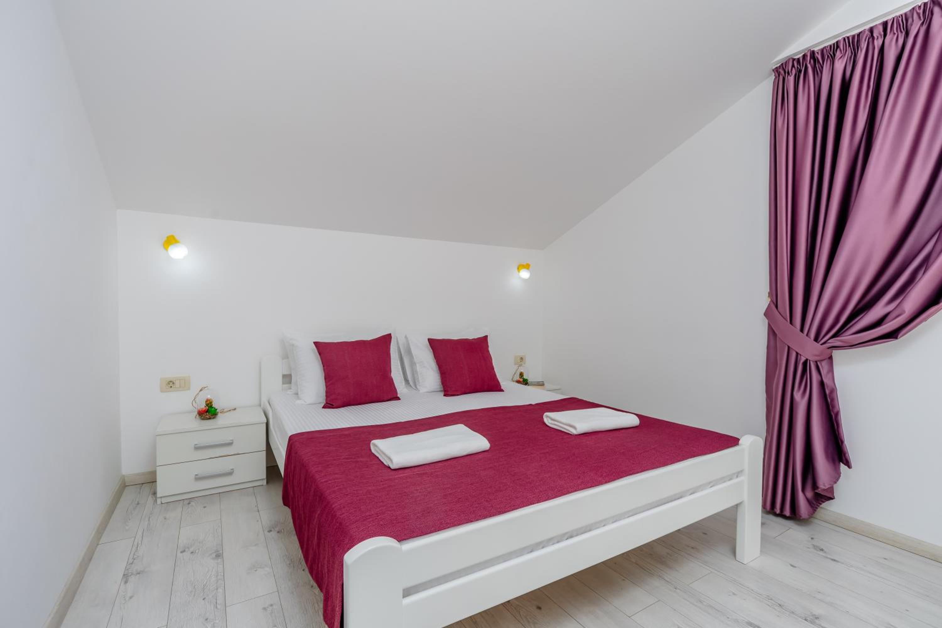 Deluxe Apartment with Sea View - Photo 16