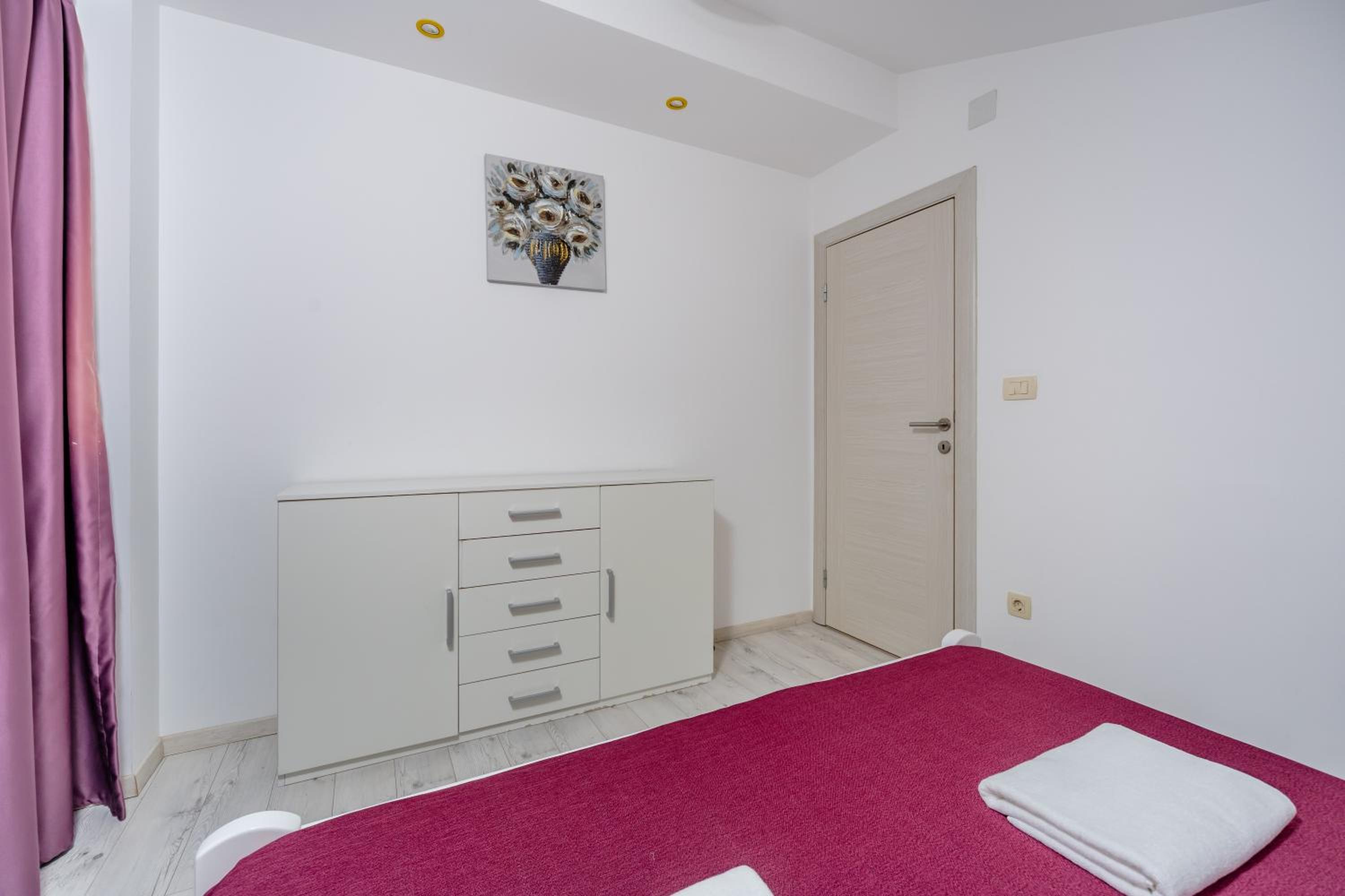 Deluxe Apartment with Sea View - Photo 15