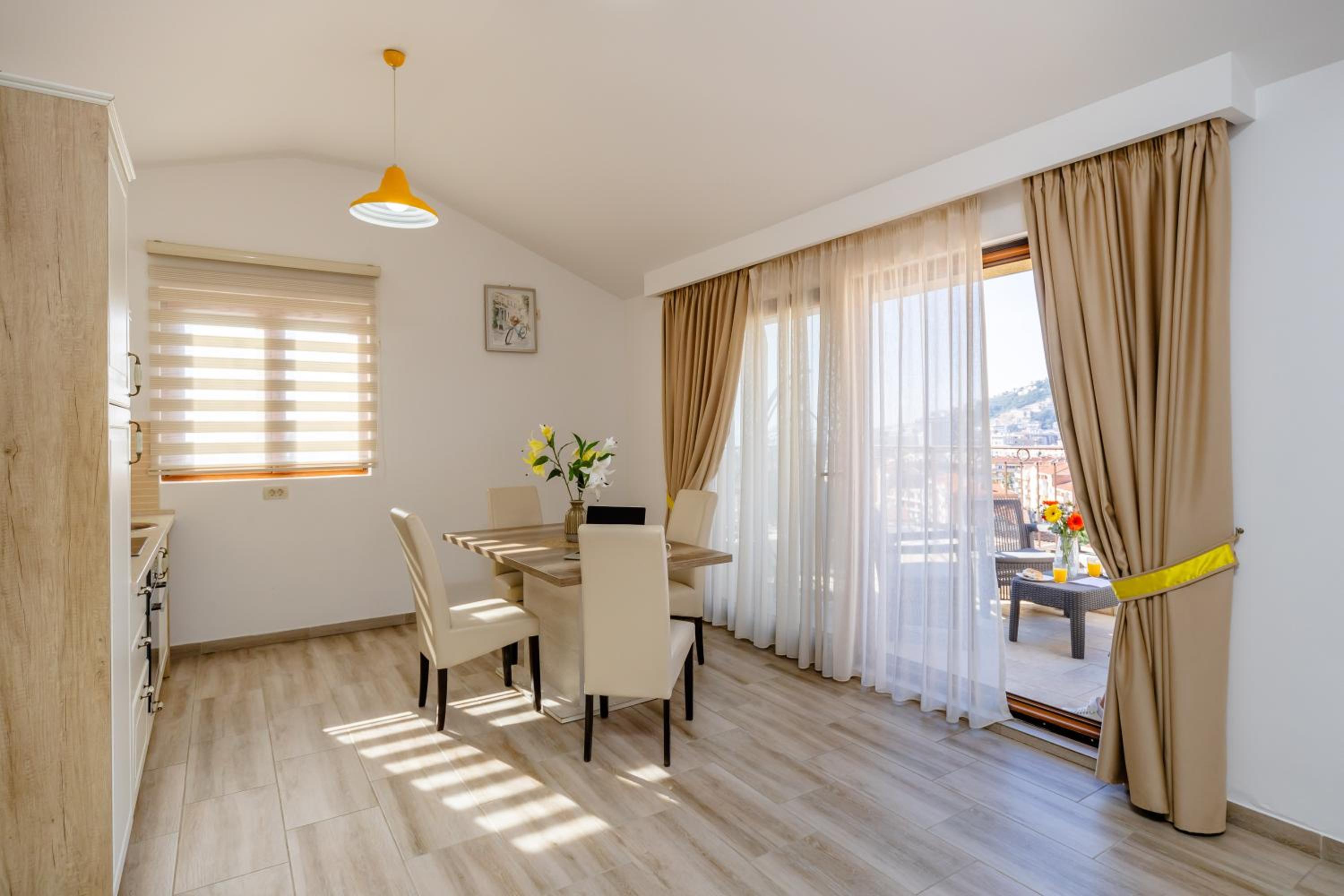 Deluxe Apartment with Sea View - Photo 14