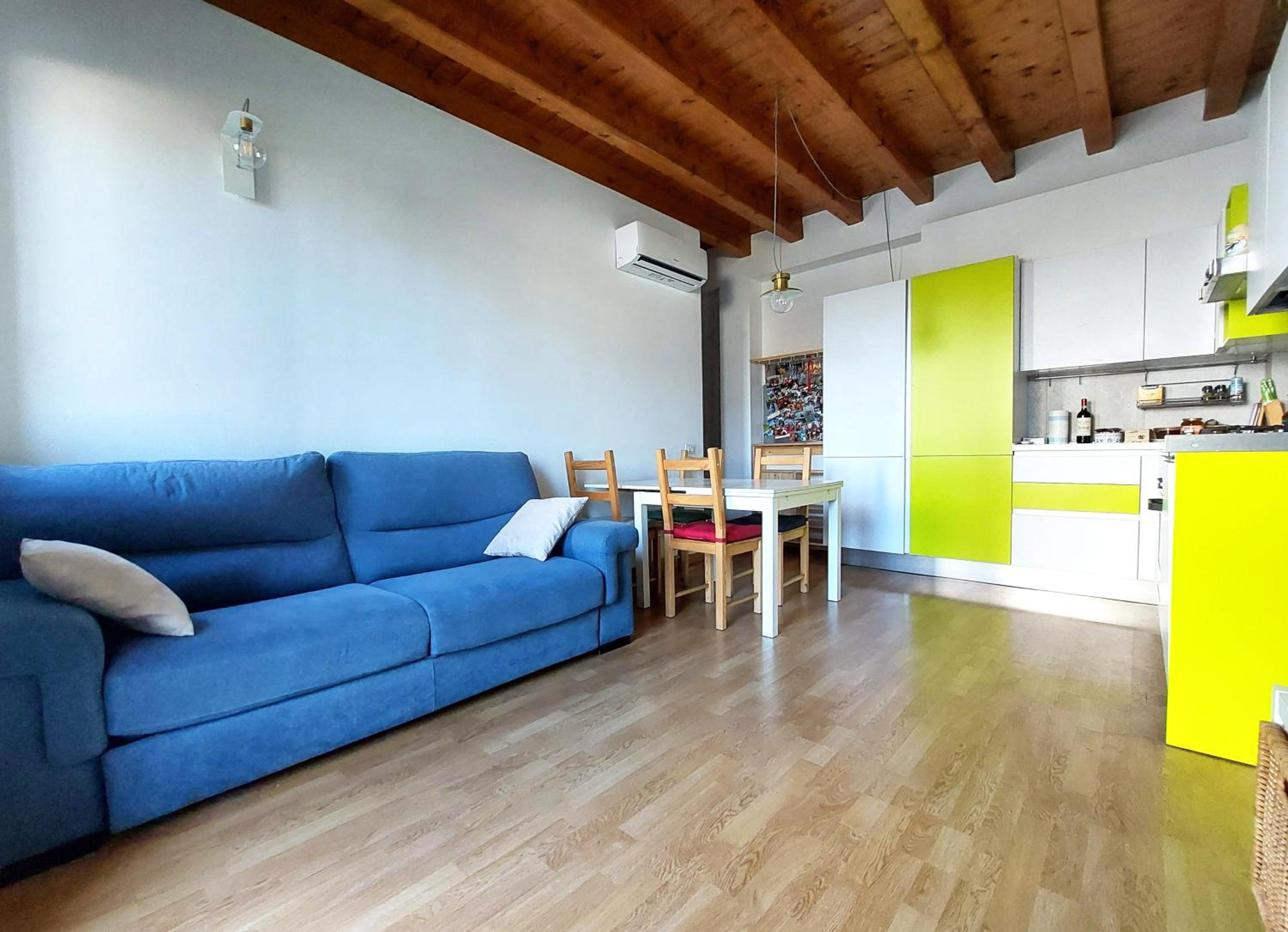 One-Bedroom Apartment photo 1