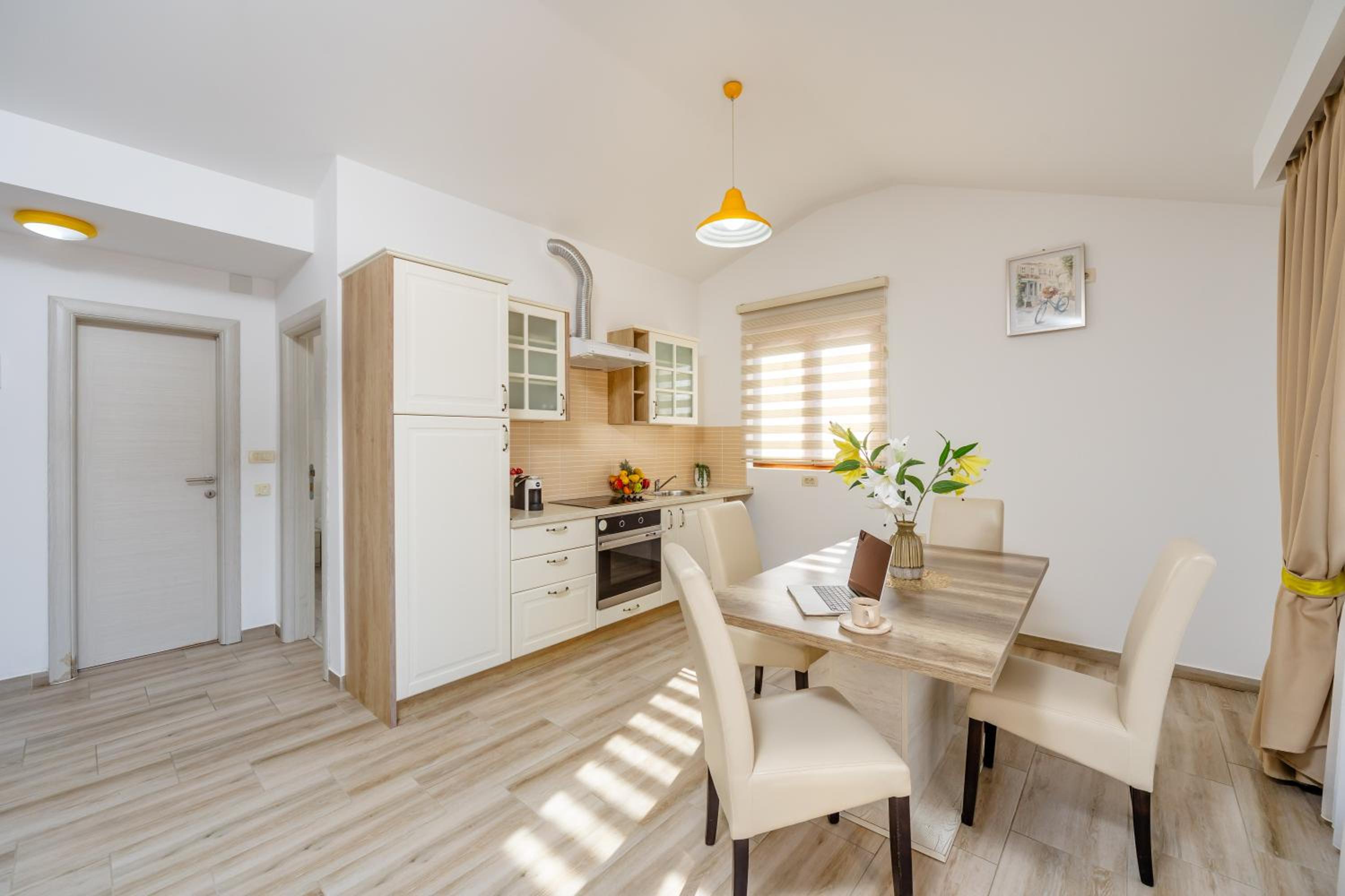 Deluxe Apartment with Sea View - Photo 10