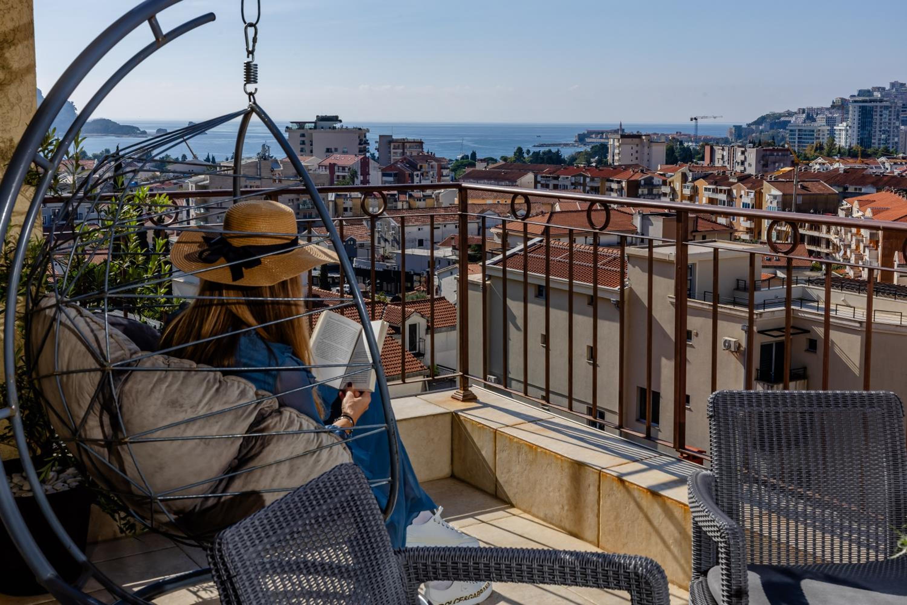 Deluxe Apartment with Sea View - Photo 12