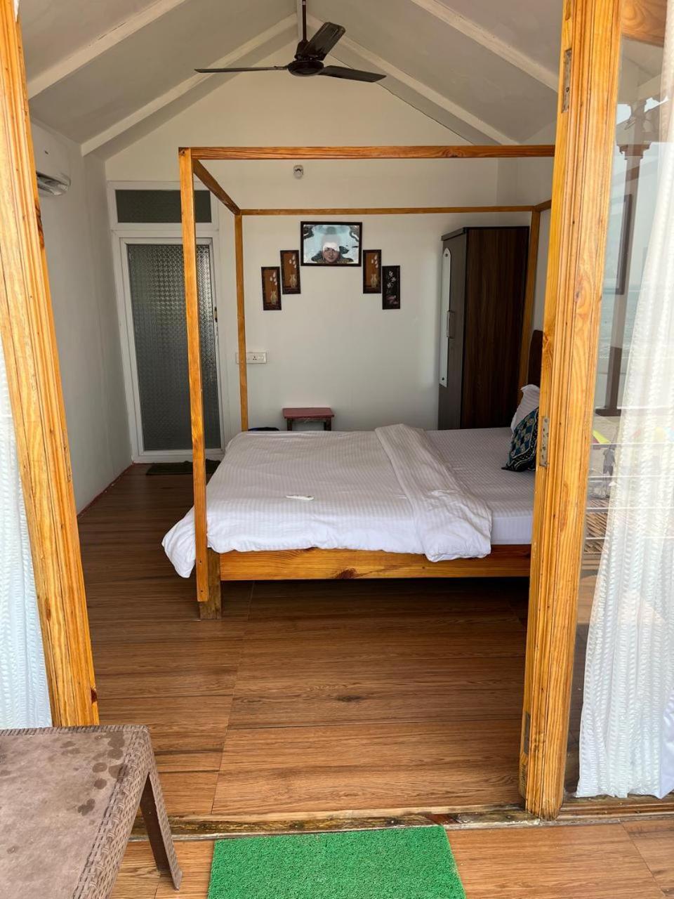 Deluxe Double Room with Balcony and Sea View