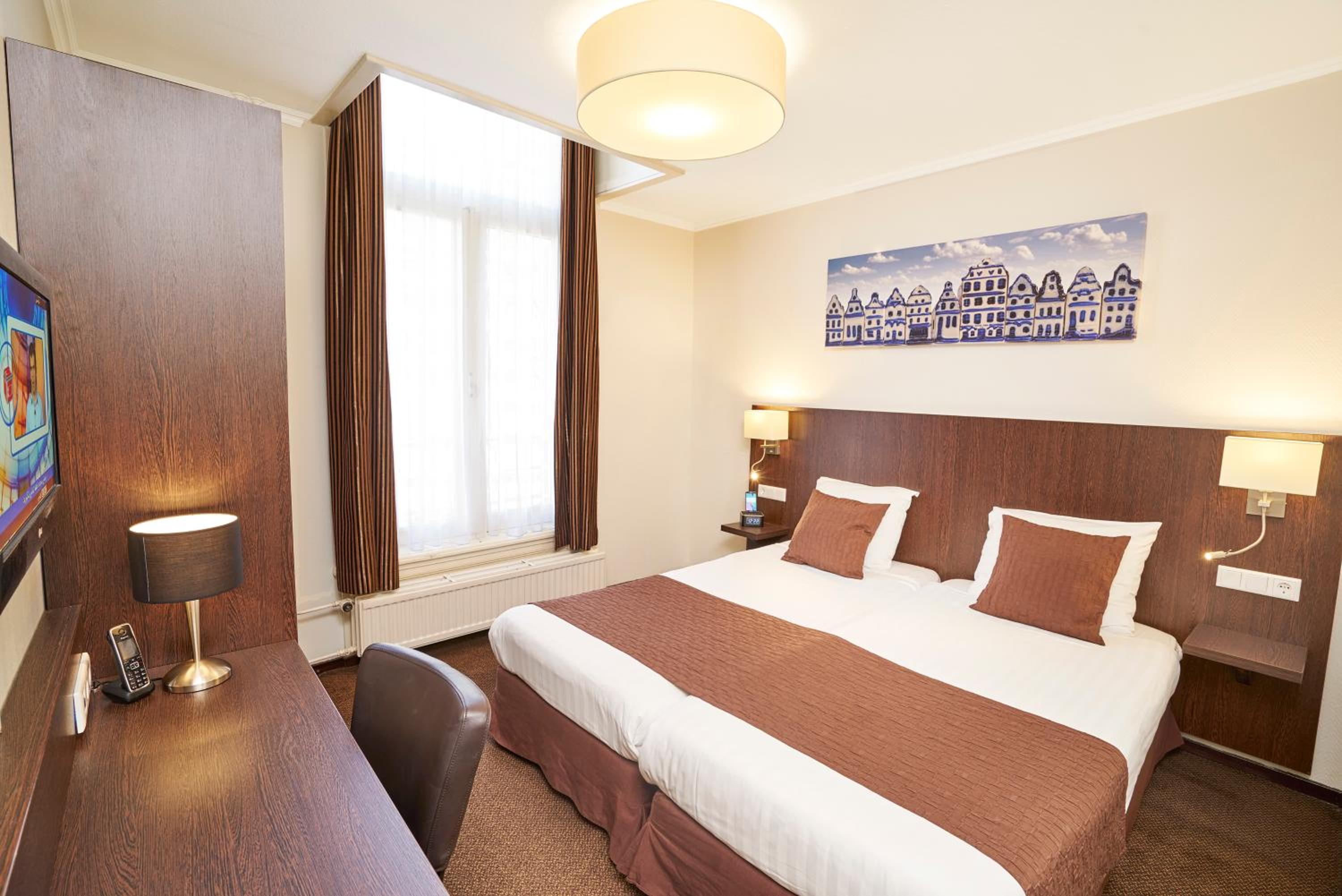Twin Room with Canal View