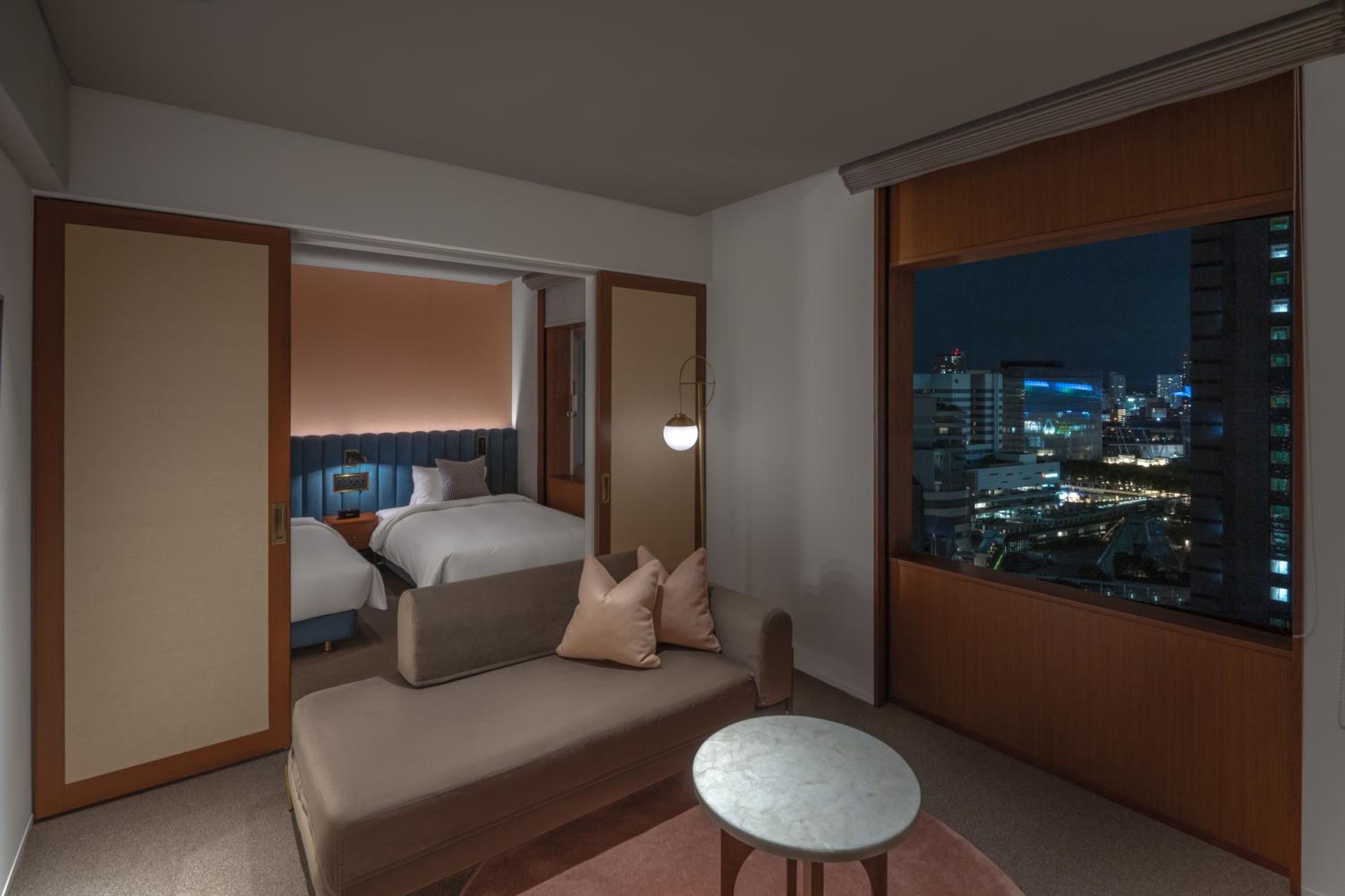 Corner Suite Twin Room - Non-Smoking - Photo 4