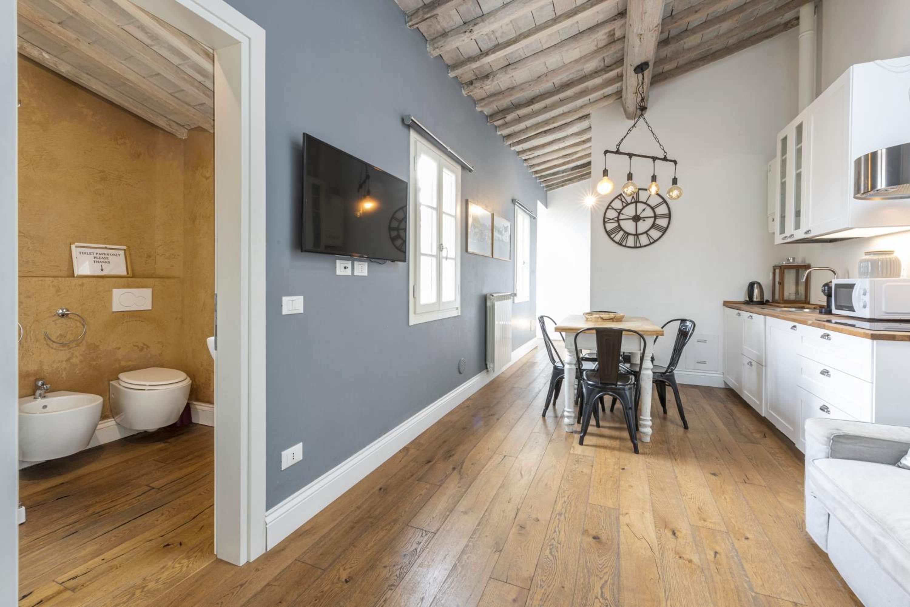 One-Bedroom Apartment