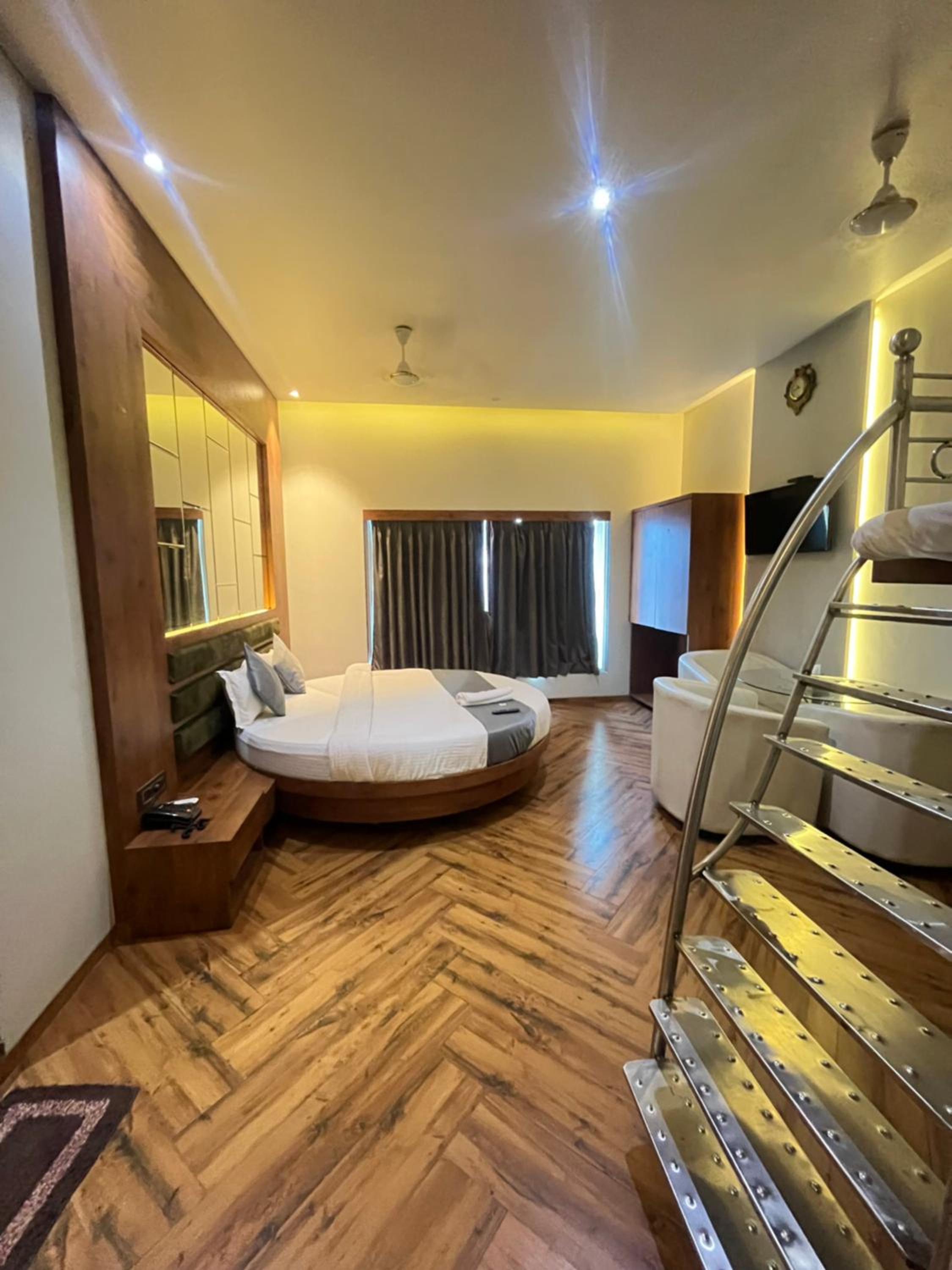 King Suite photo 2