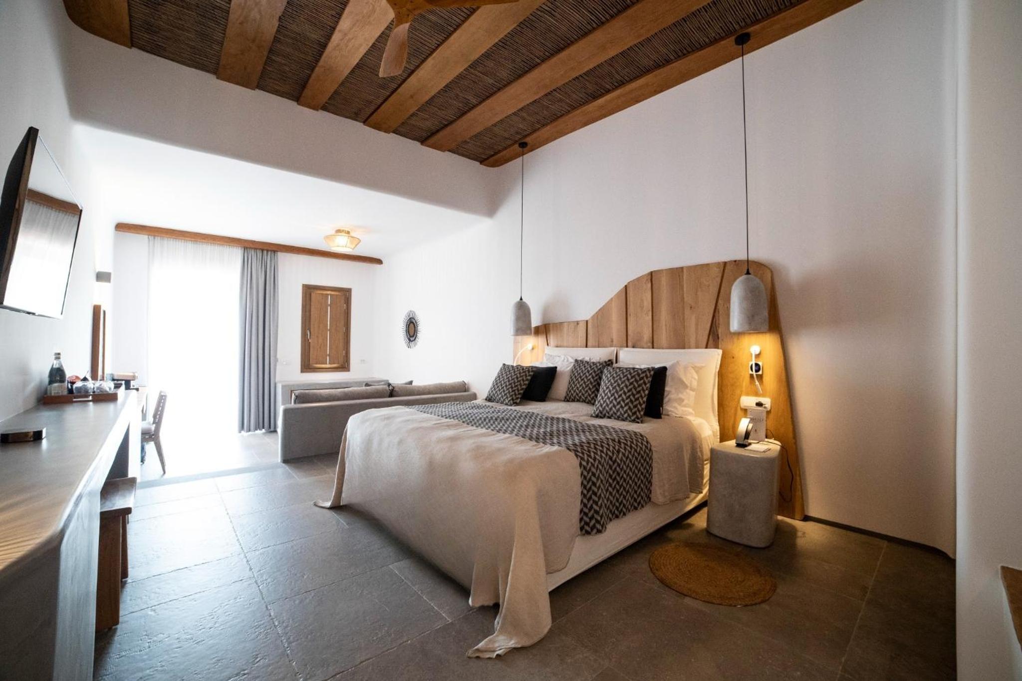Junior Suite with Shared Pool & Sea View