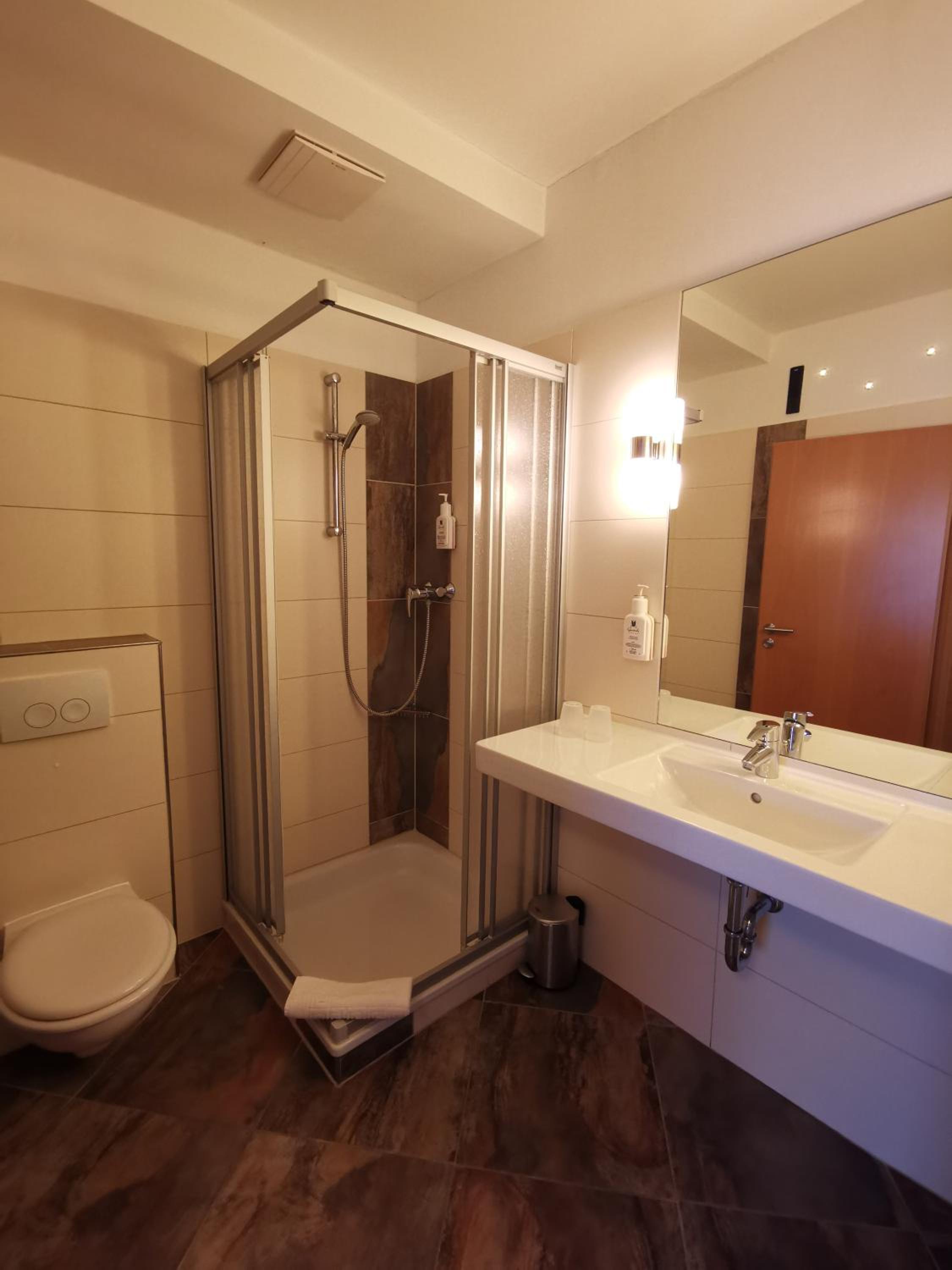 Double Room - Photo 4