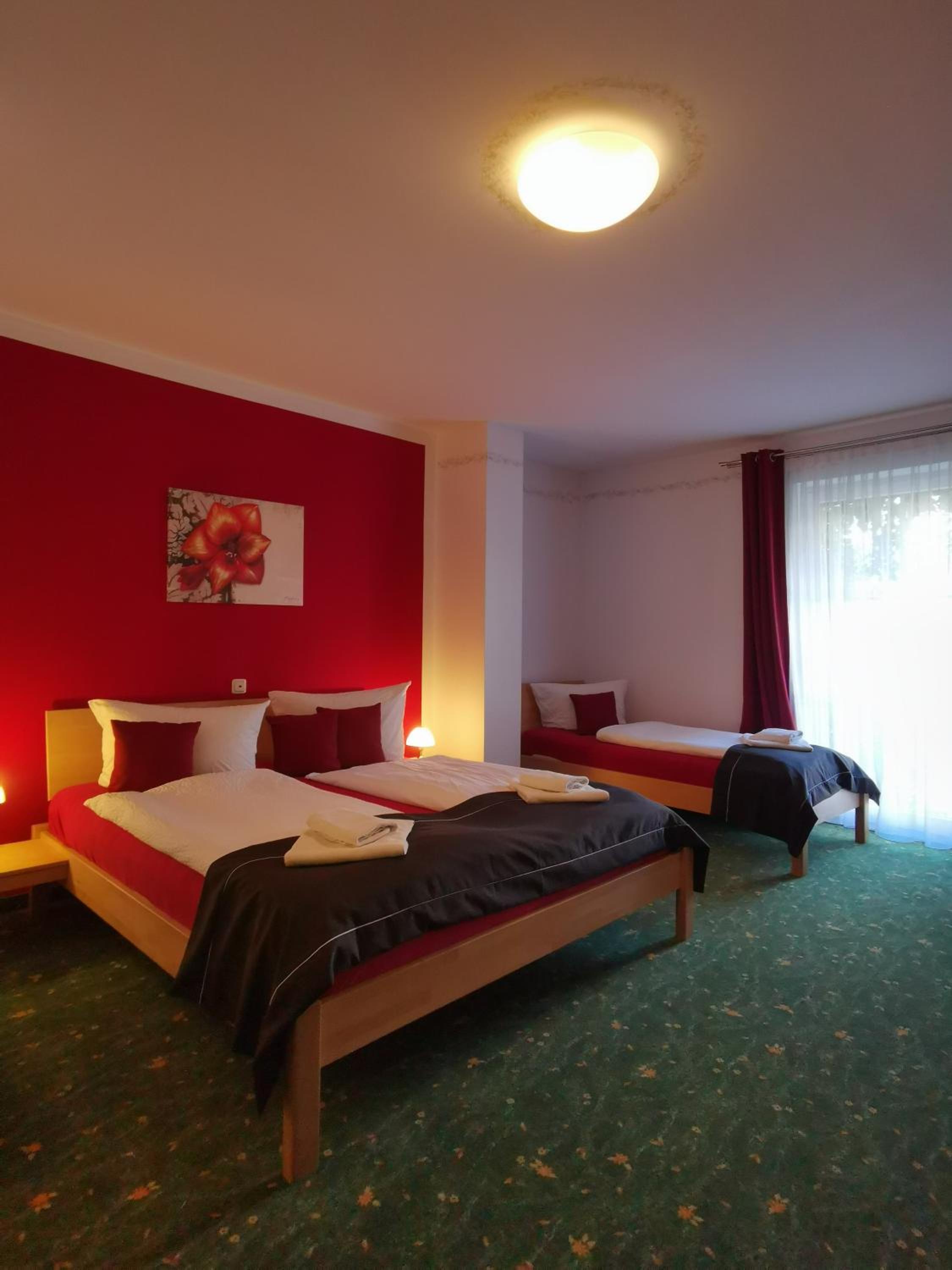 Double Room - Photo 3