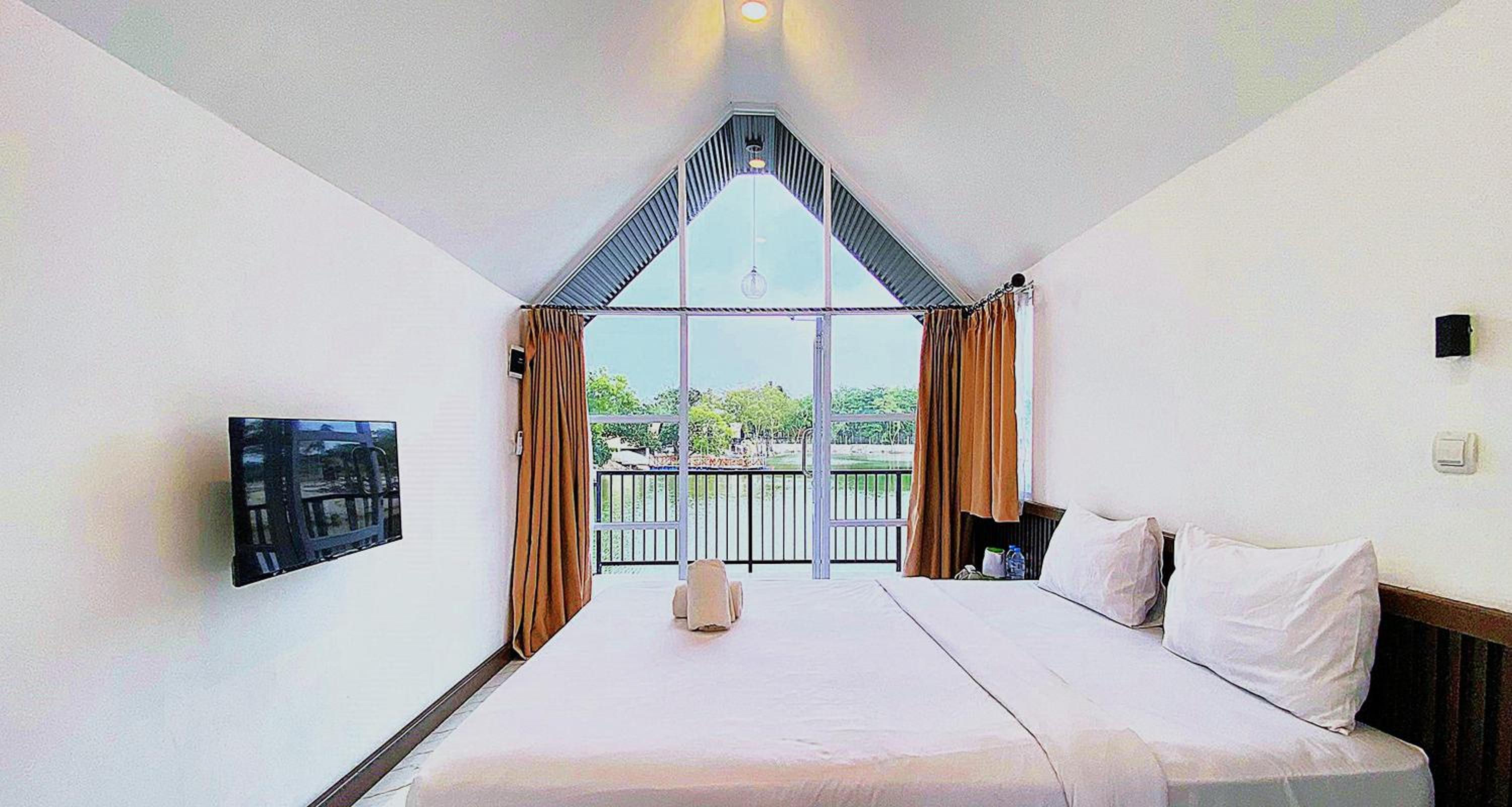 Double Room with Lake View