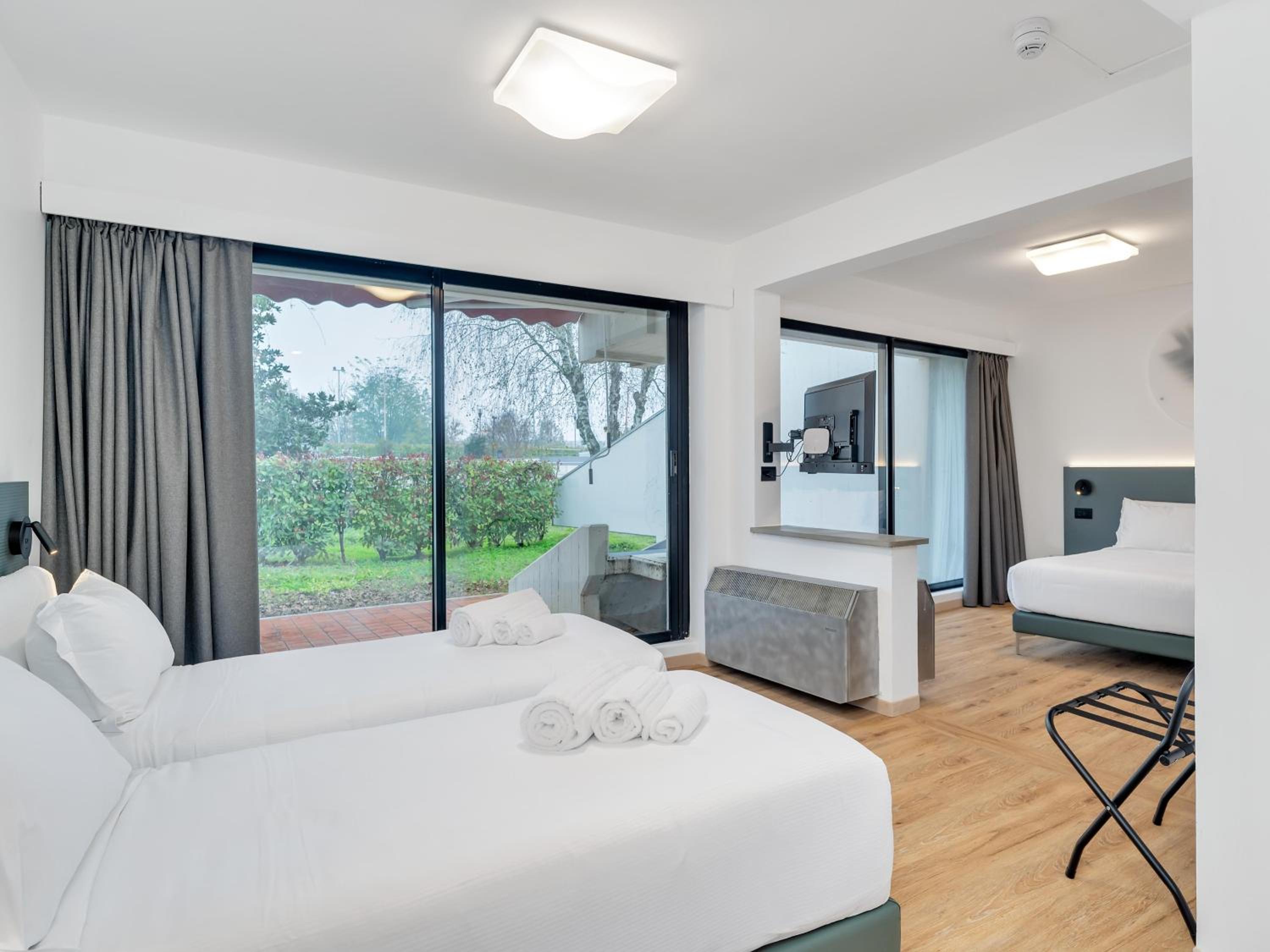 Quadruple Room - Photo 1