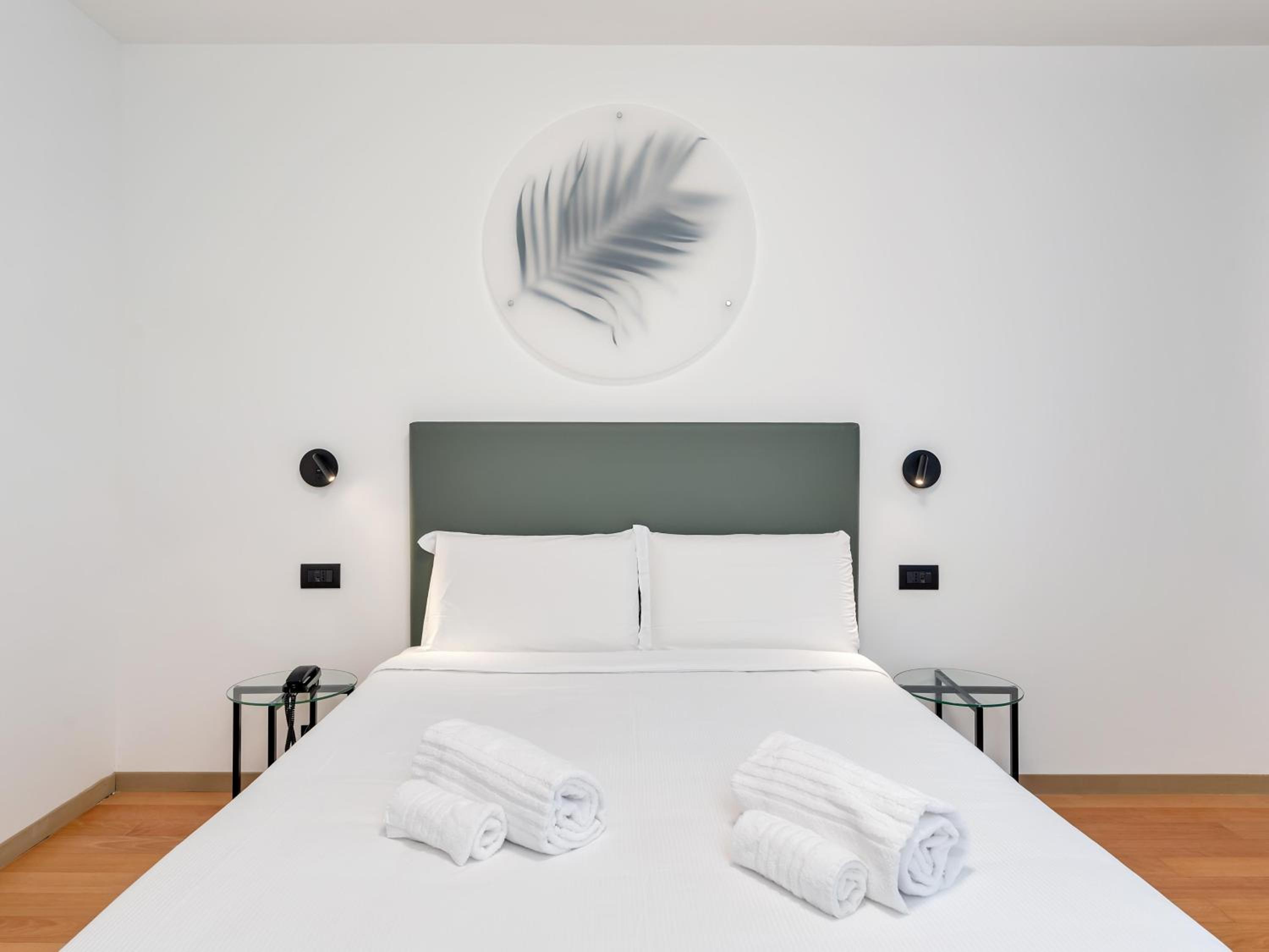 Double Room - Photo 4