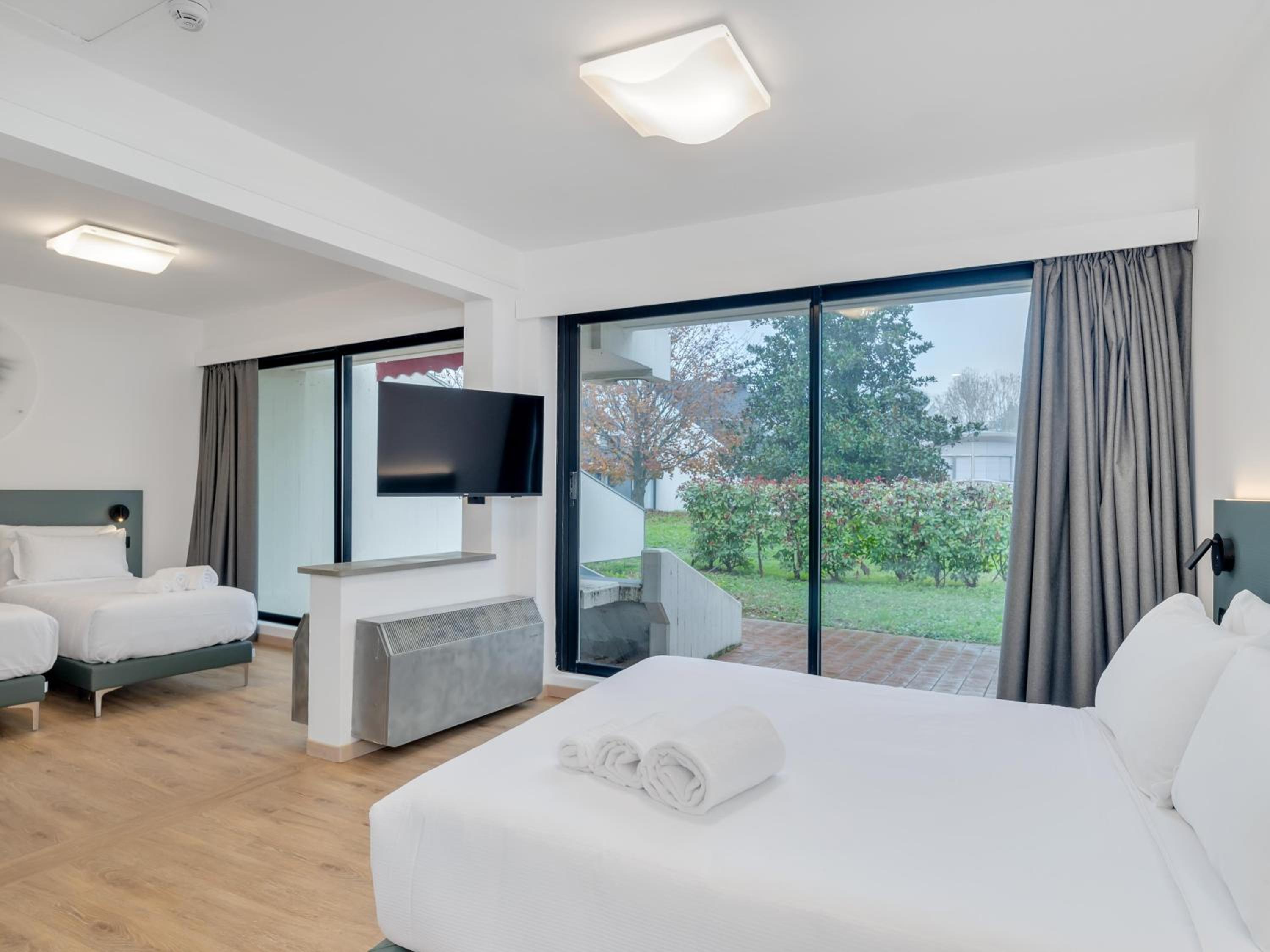 Quadruple Room - Photo 5