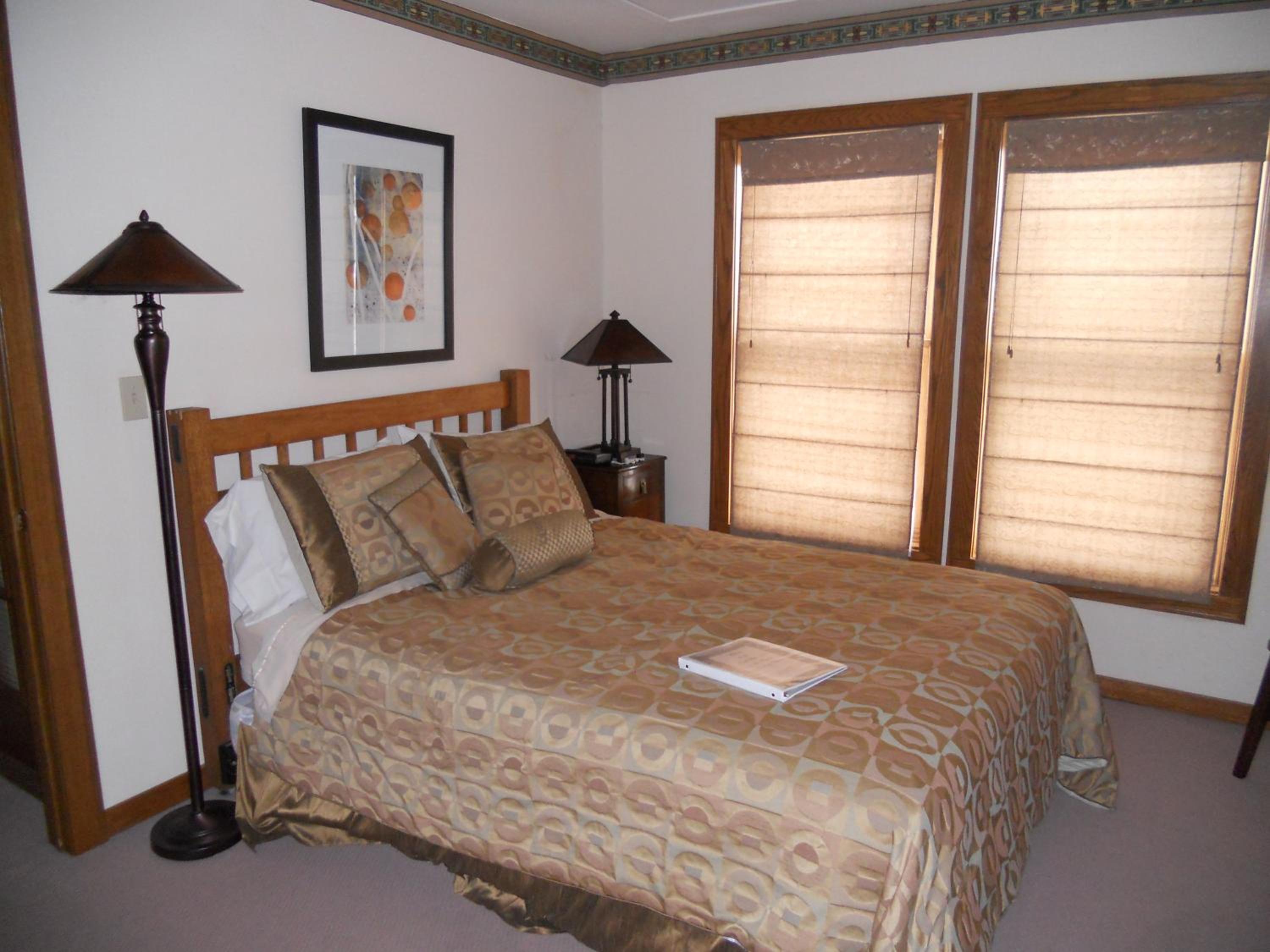 Queen Suite photo 2