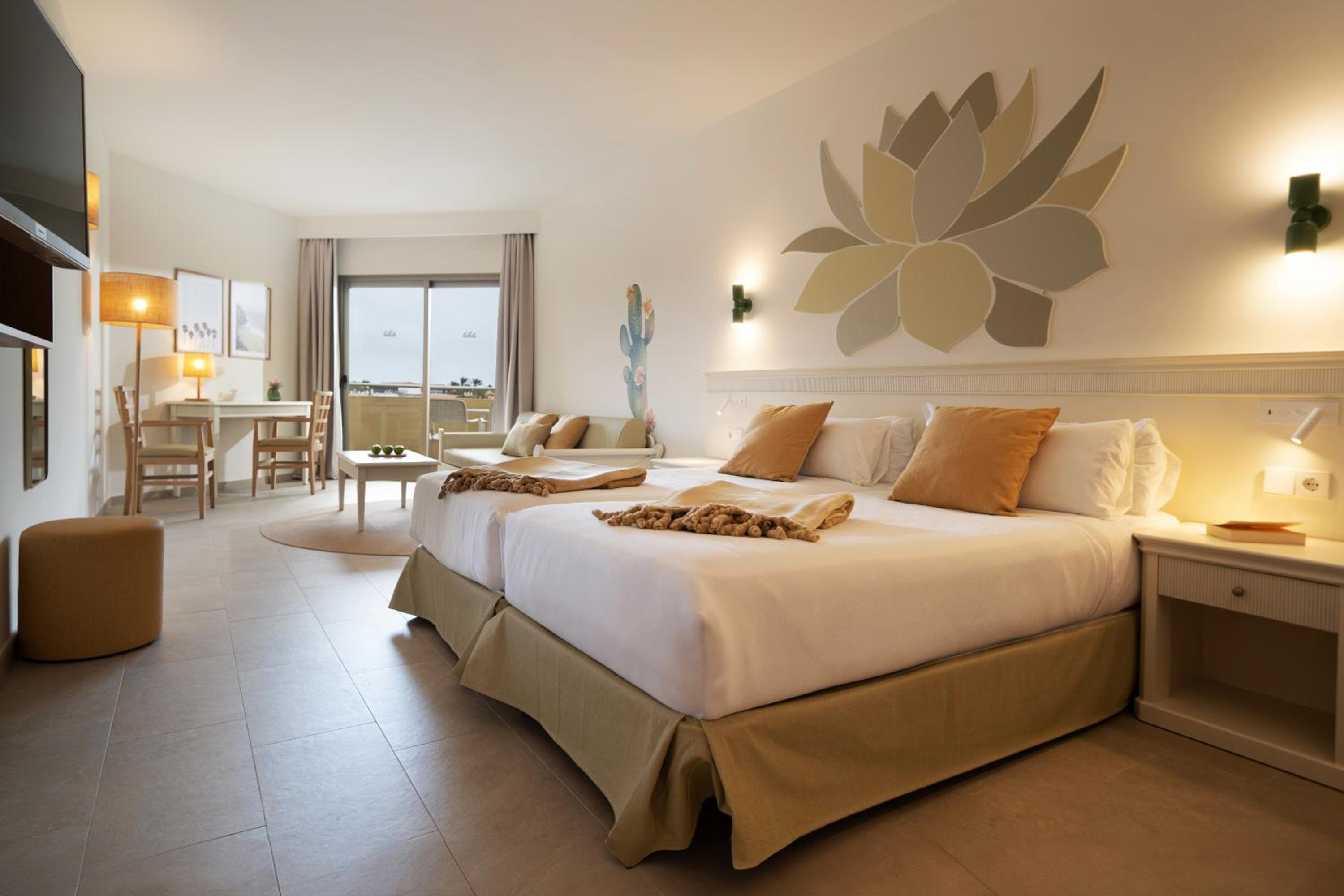Junior Suite with Side Sea View Single Use