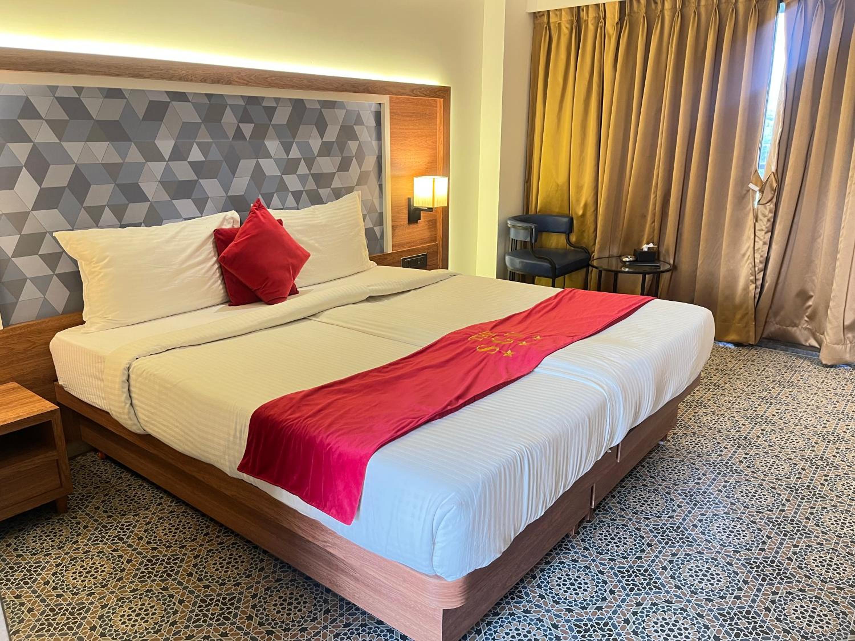 Superior Triple Room photo 3