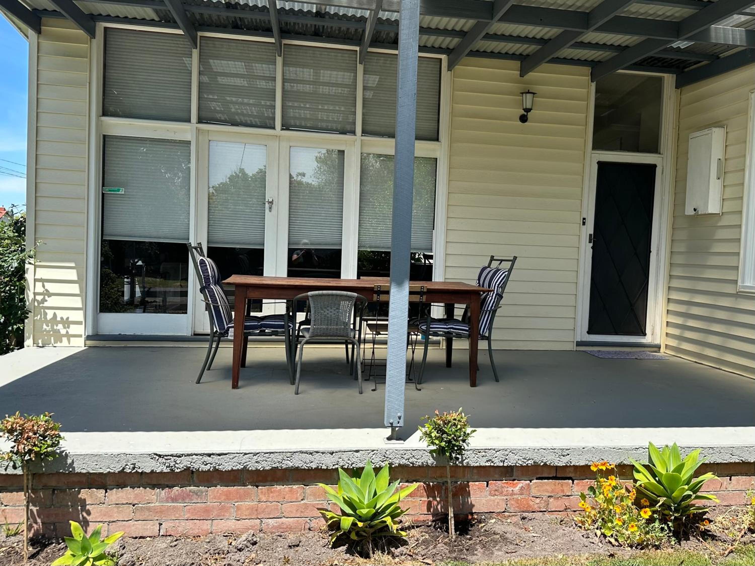 Two-Bedroom House photo 2