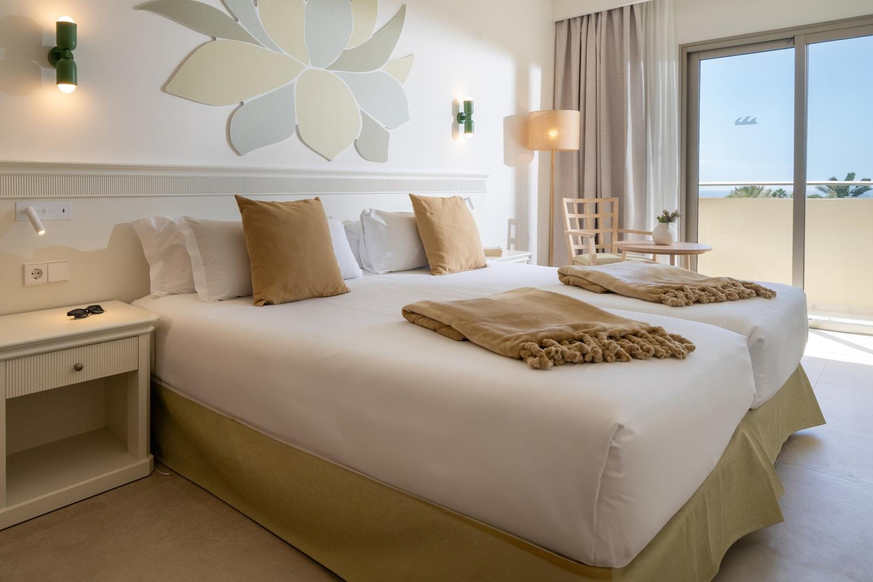 Suite Side Sea View