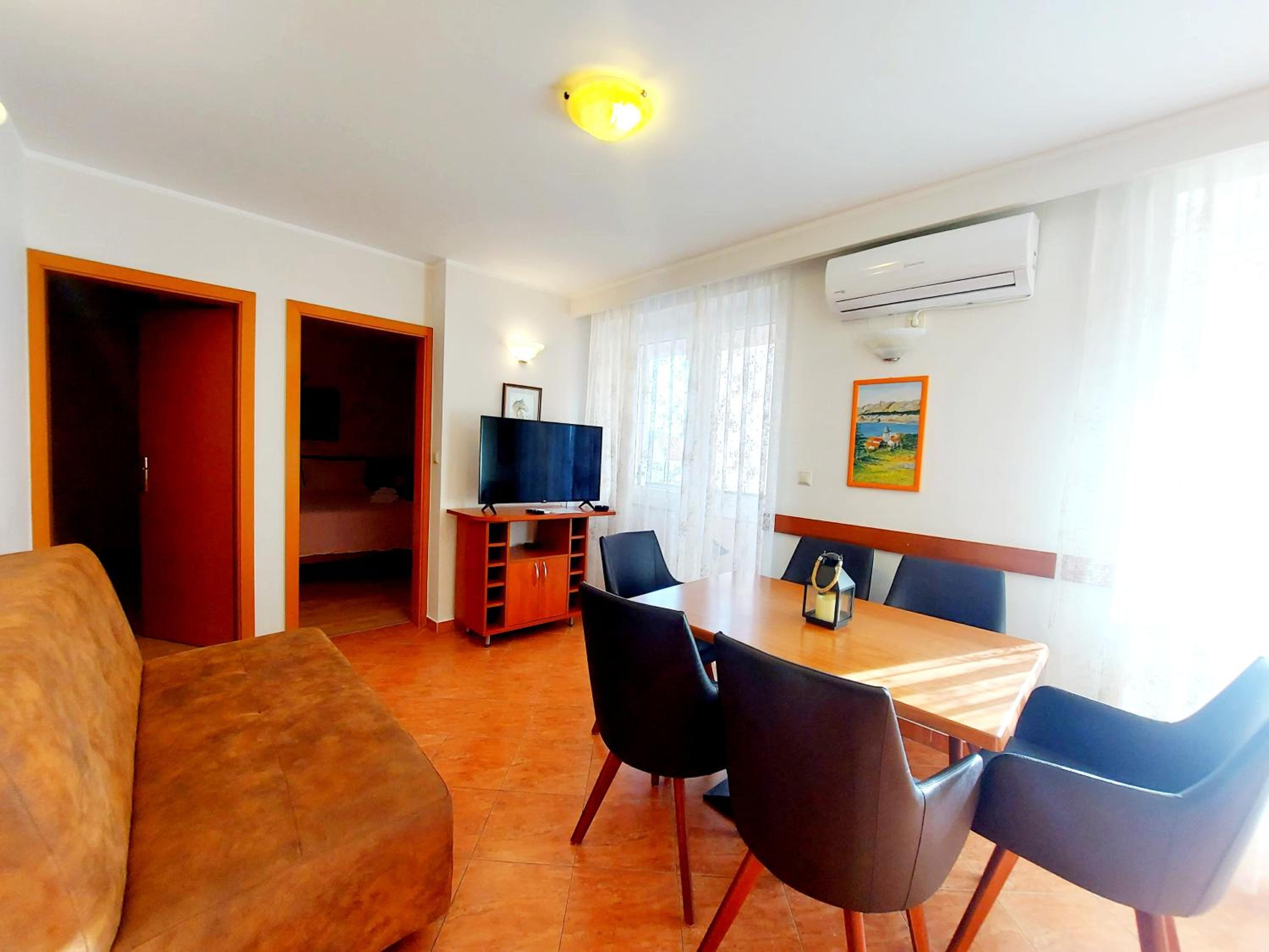 Two-Bedroom Apartment with Balcony and Sea View photo 1