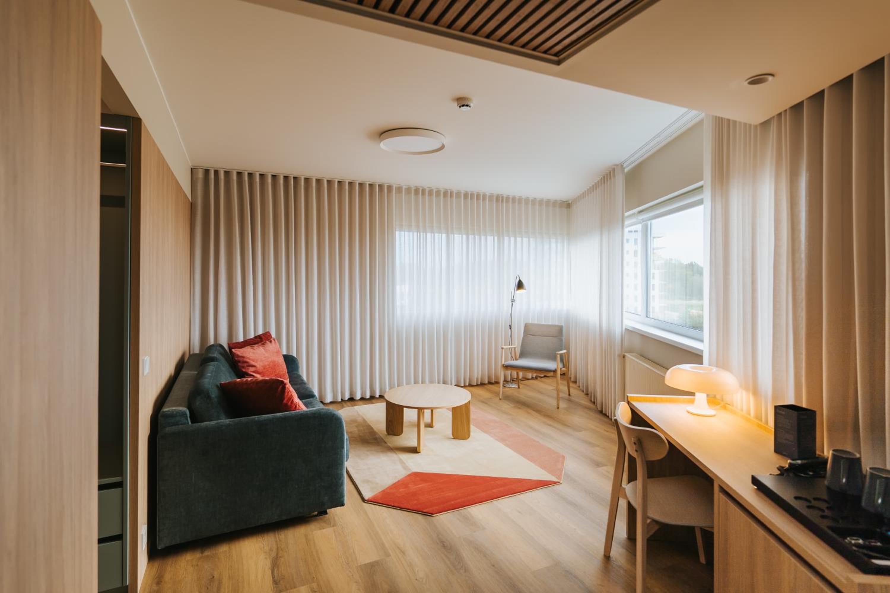 Suite - Photo 2