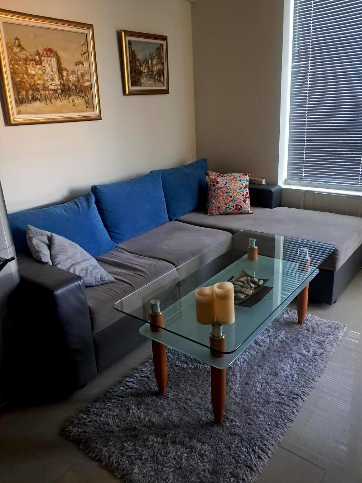 One-Bedroom Apartment with Sea View photo 1