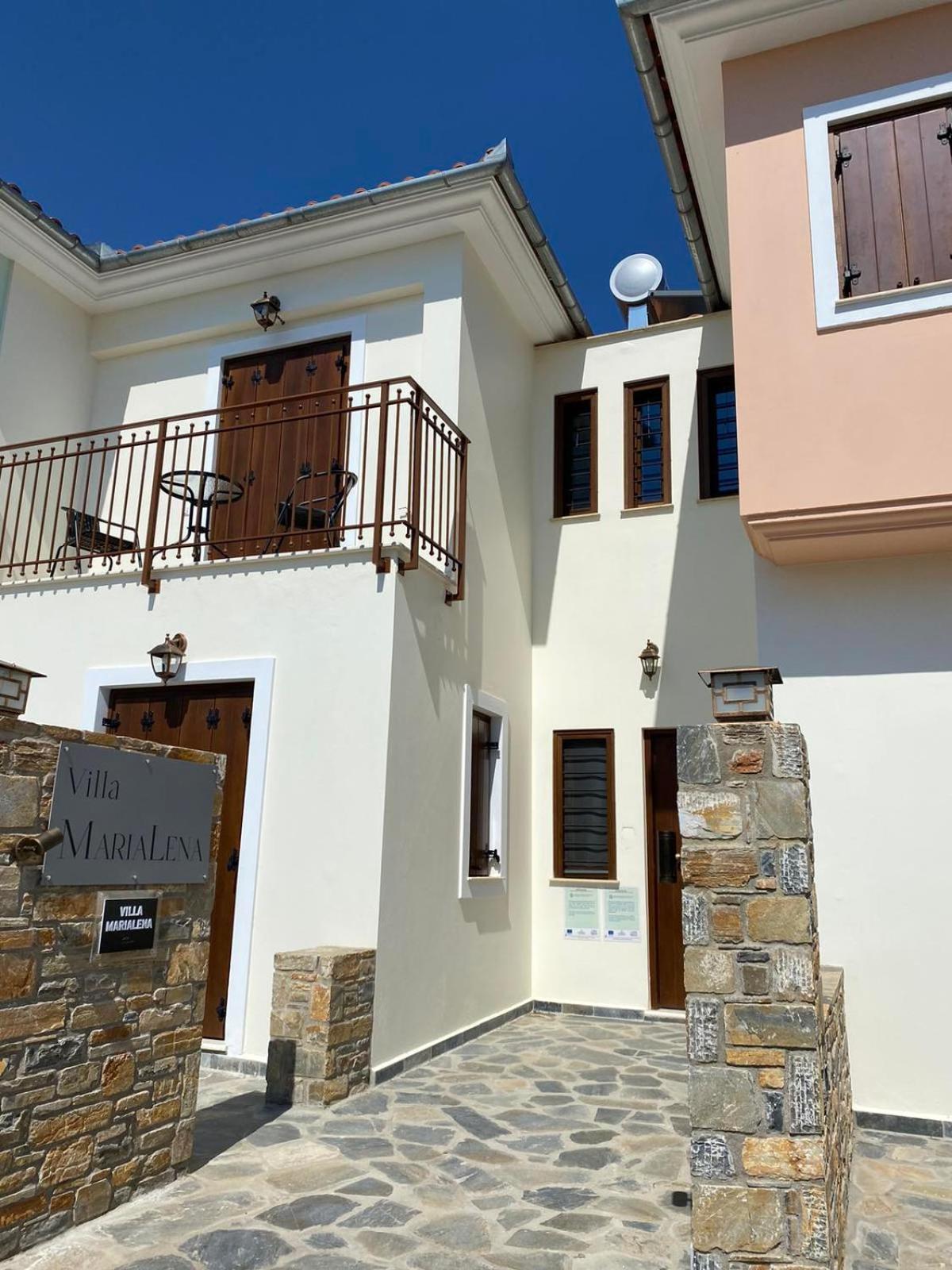 One-Bedroom Apartment with Balcony photo 2