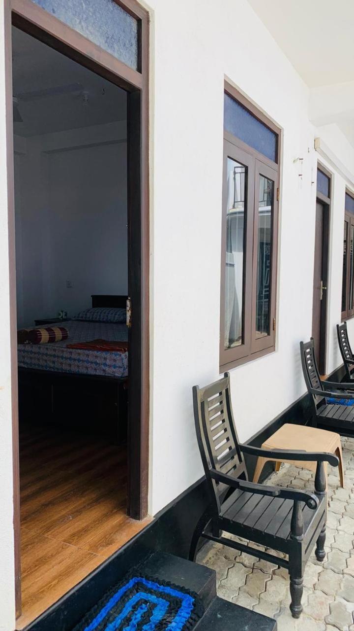 Deluxe Double Room with Side Sea View - Photo 3