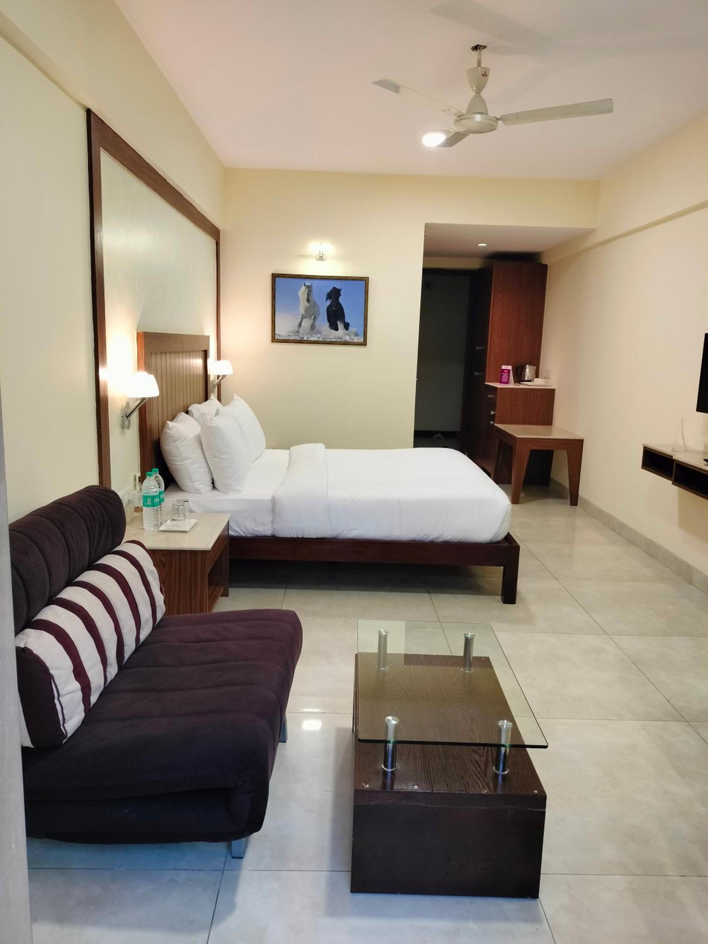 Deluxe King Room