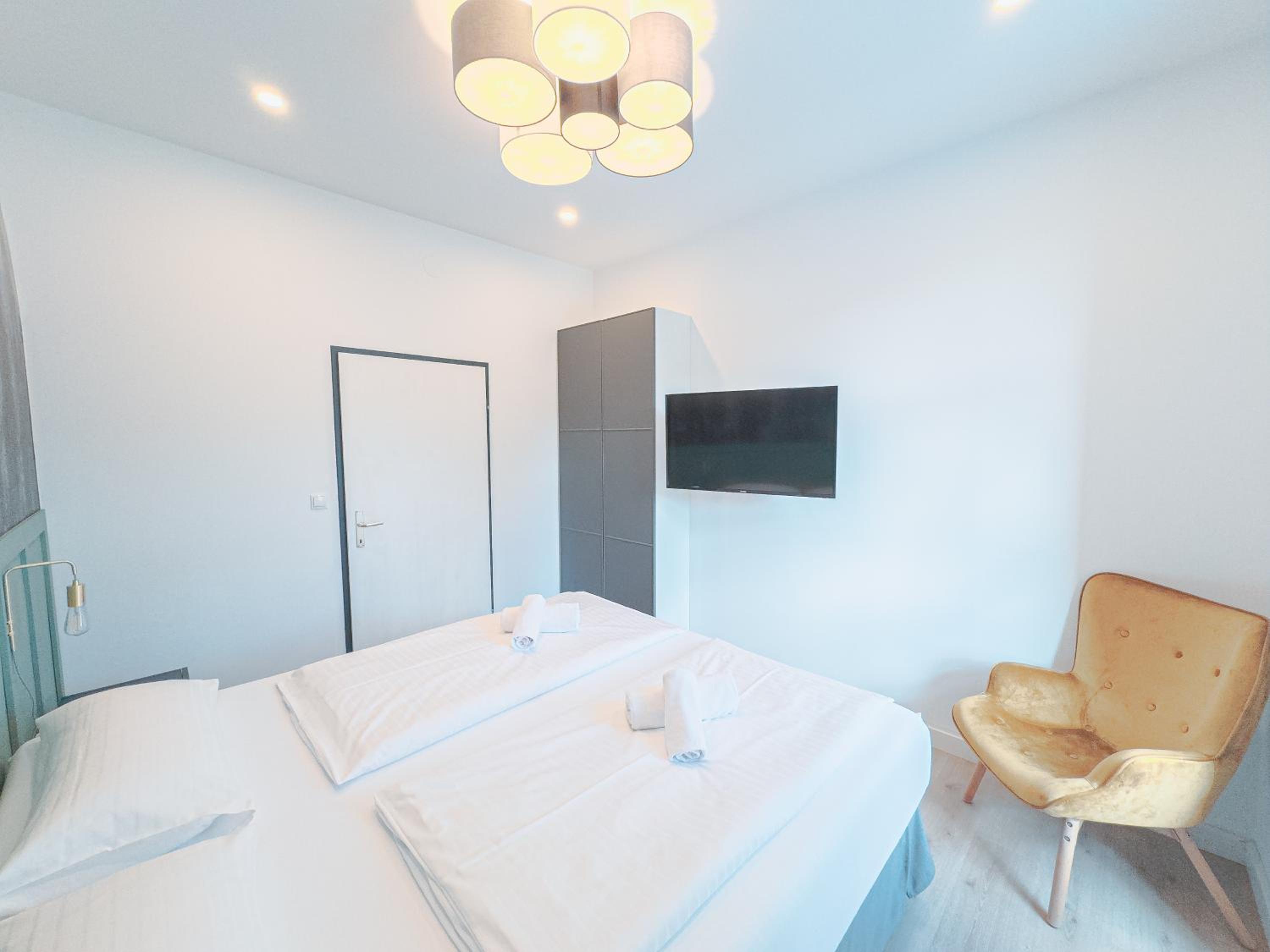 Apartment photo 2