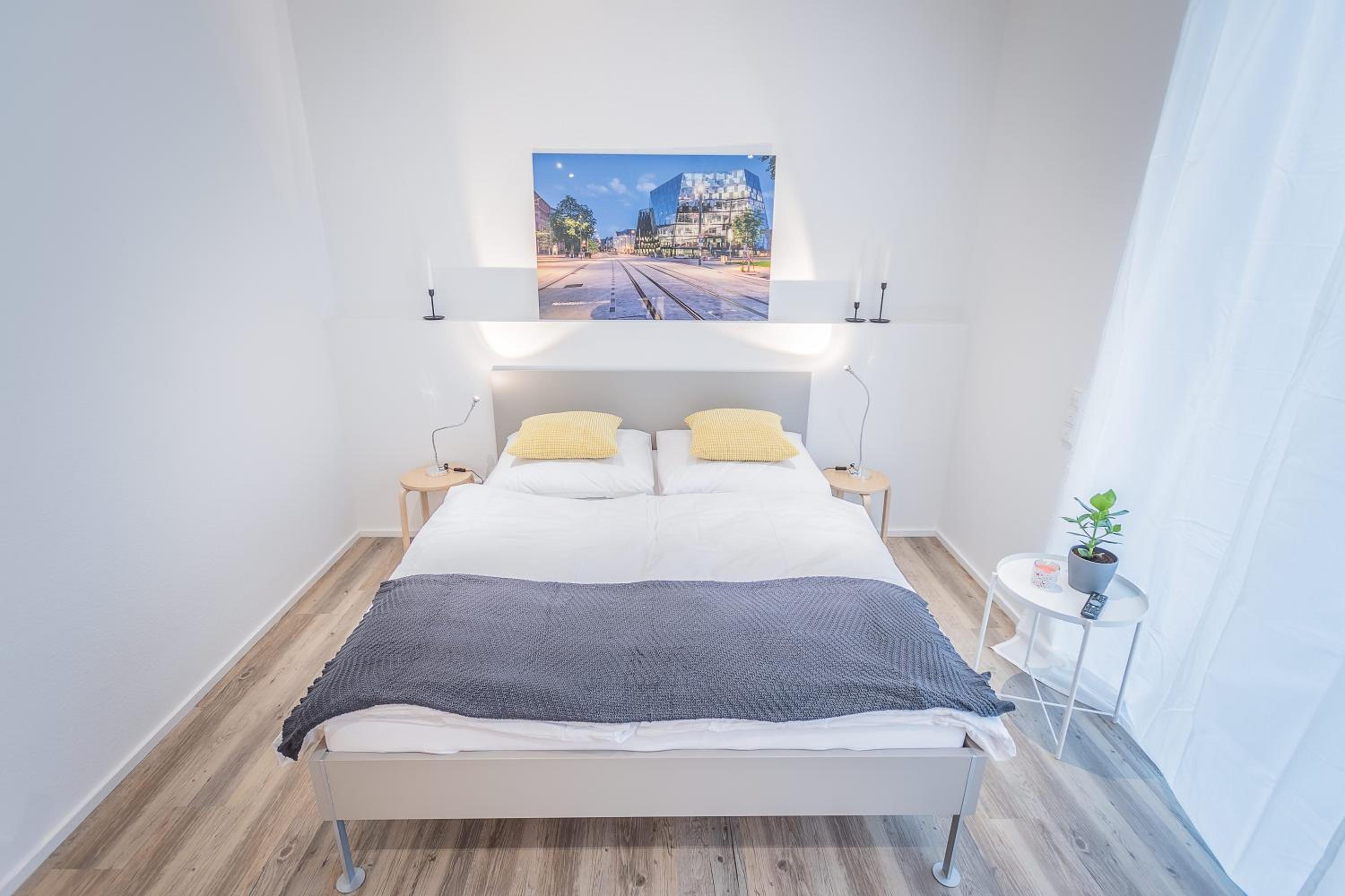 One-Bedroom Apartment with Balcony photo 1