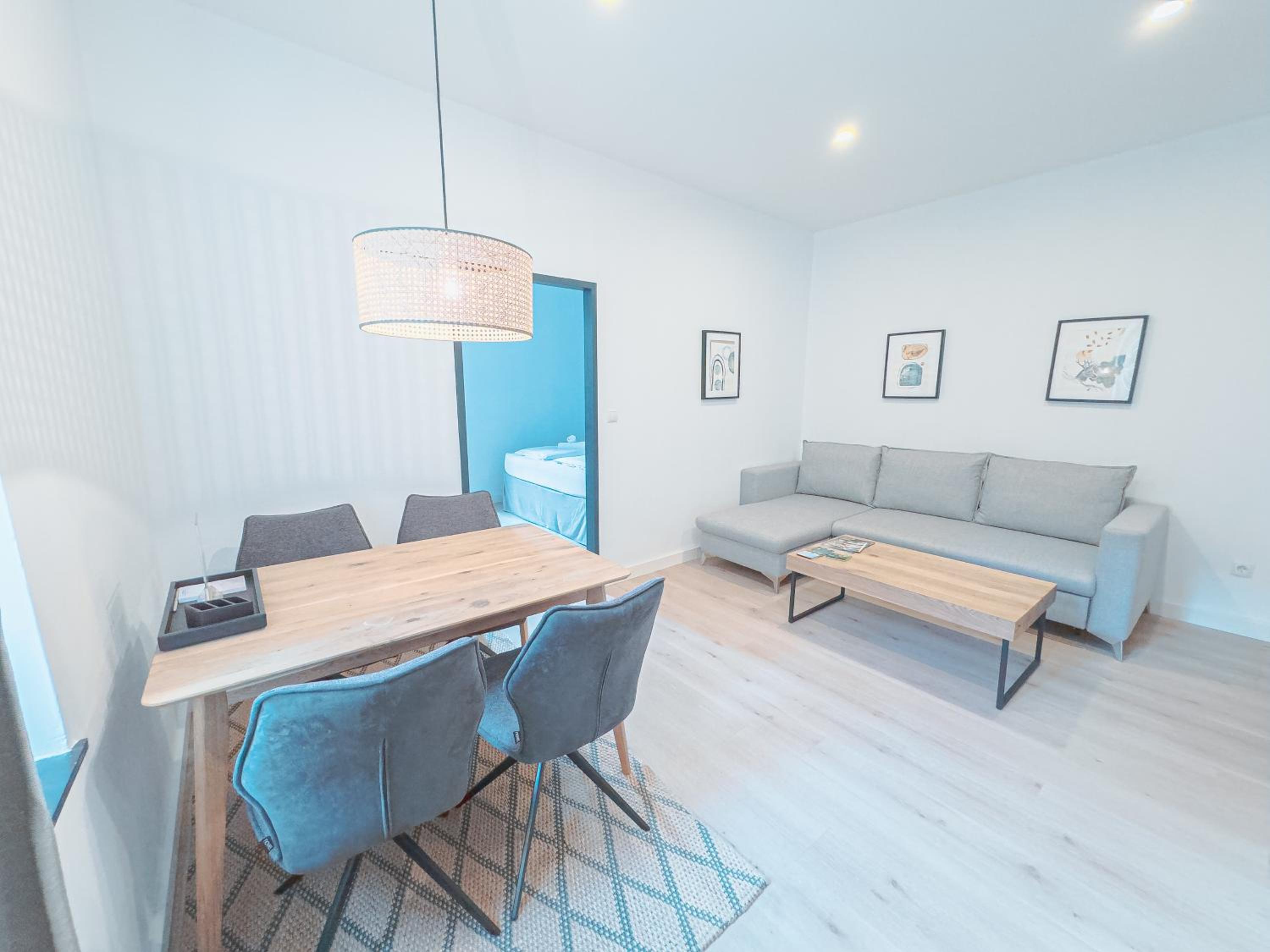 Apartment photo 2