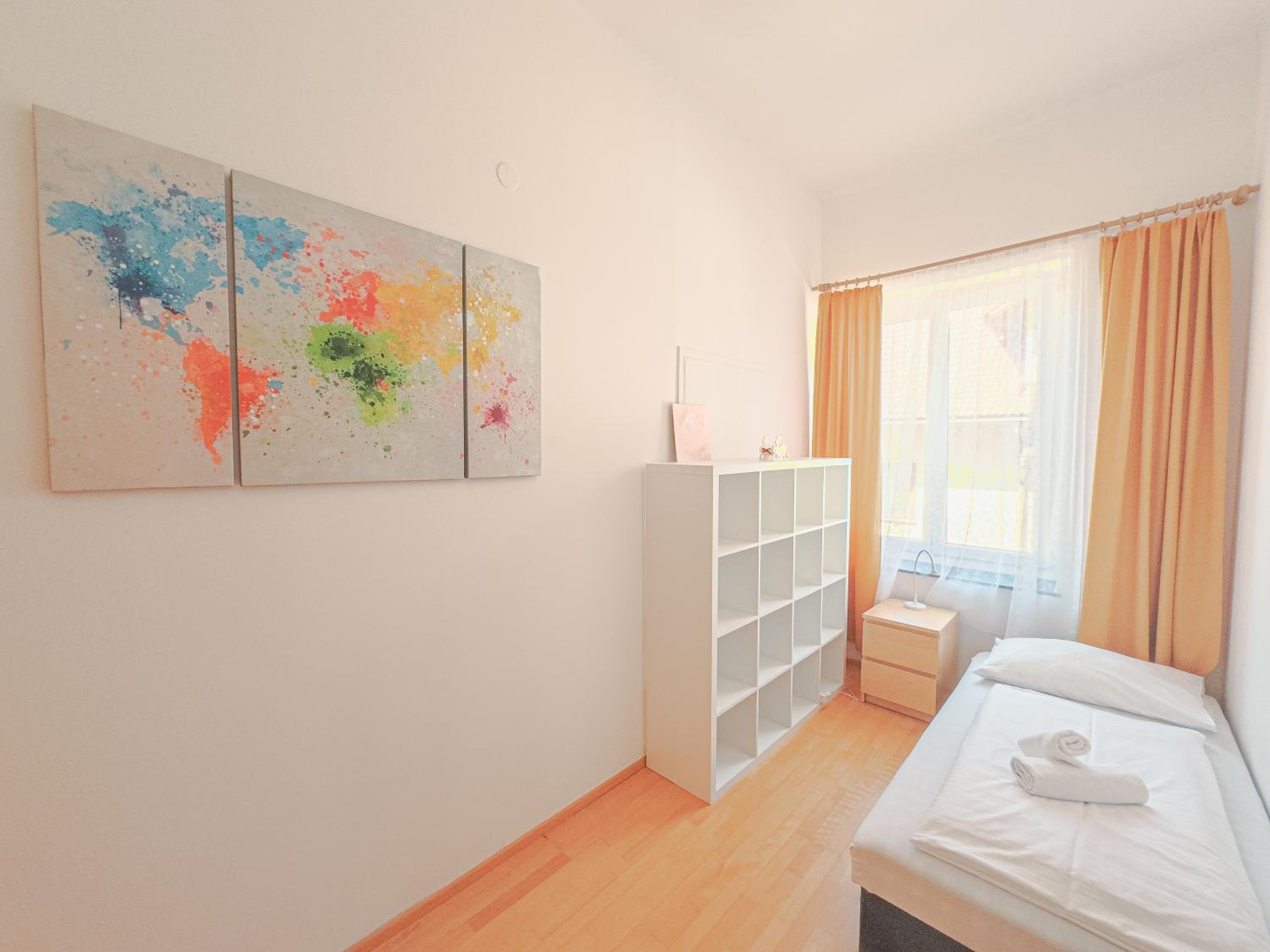 Apartment photo 2