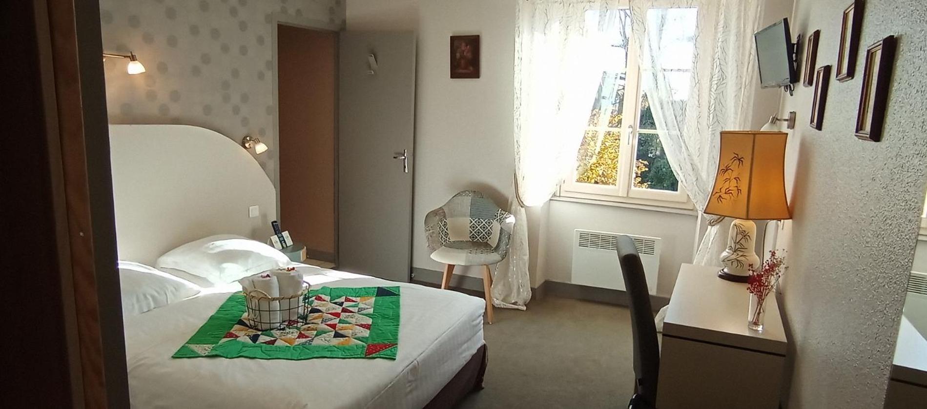 Double Room - Photo 2