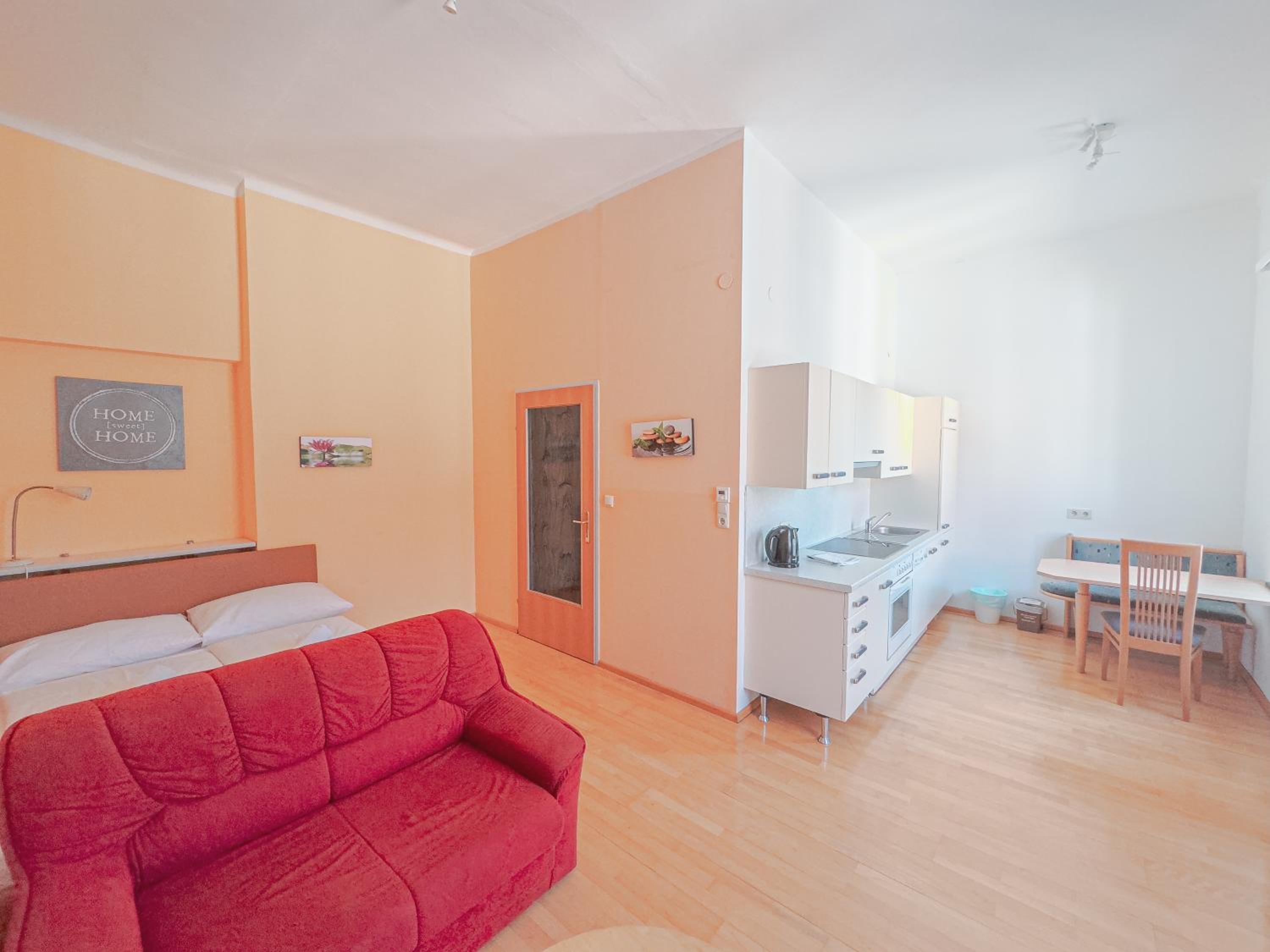 Apartment photo 3