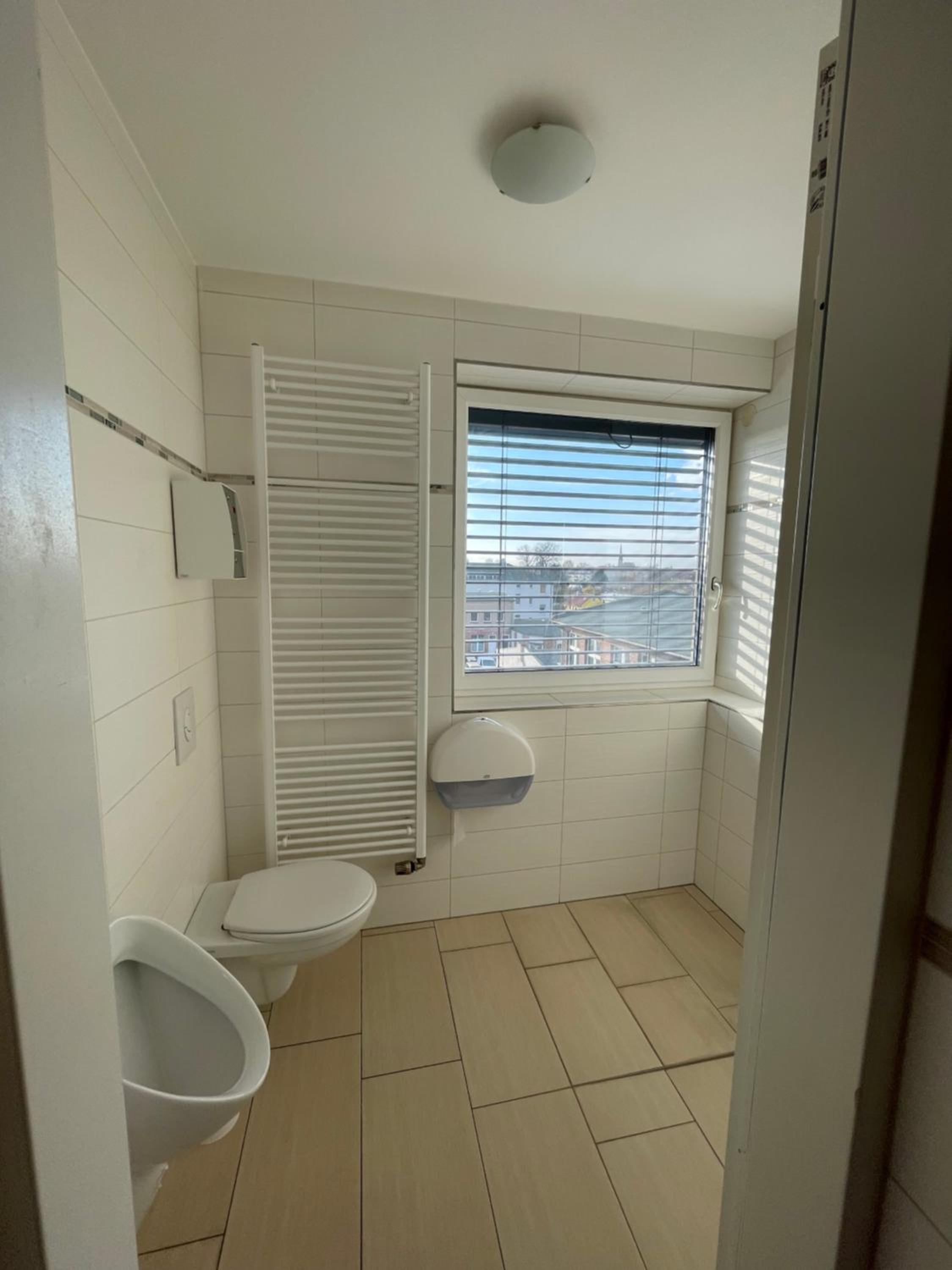 Economy Single Room with Shared Bathroom photo 2