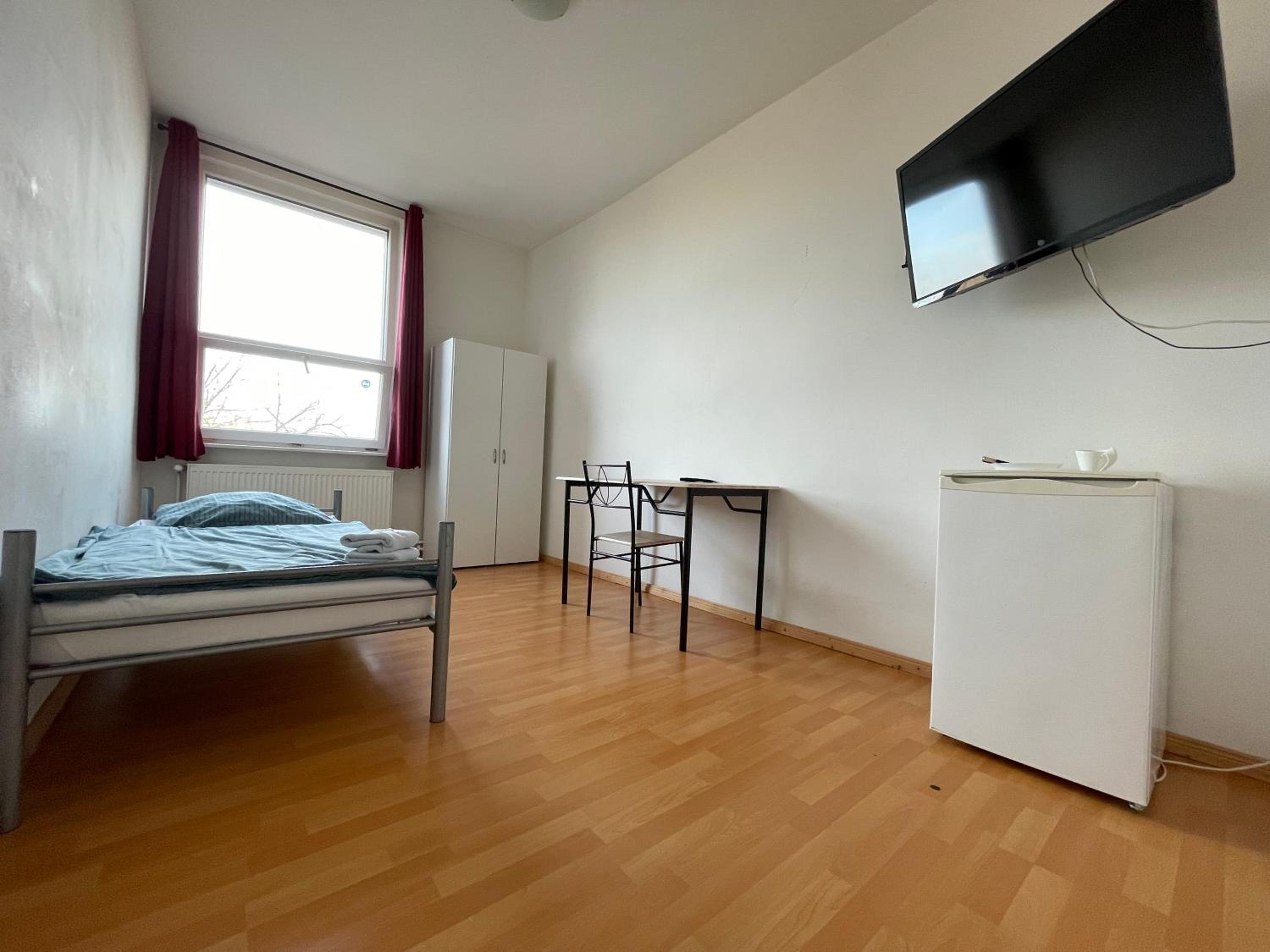 Economy Single Room with Shared Bathroom photo 1