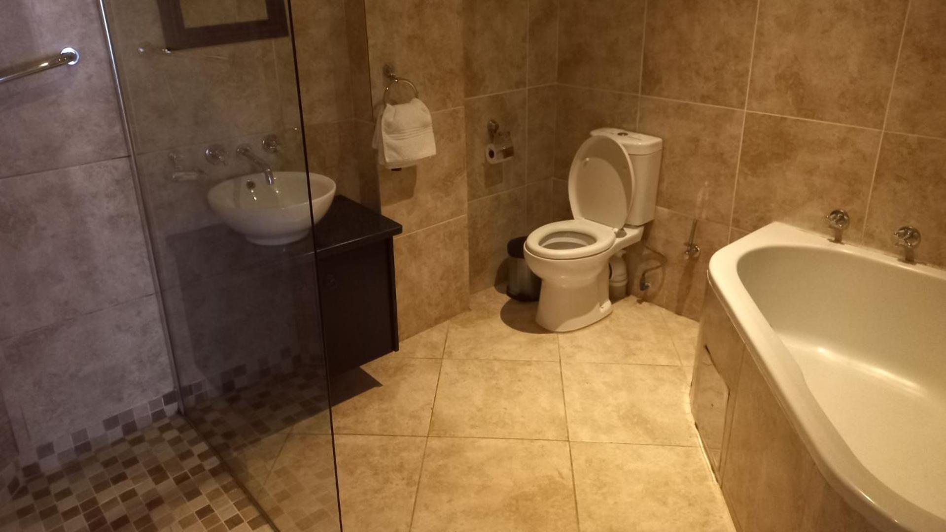 Standard Double Room - Photo 9