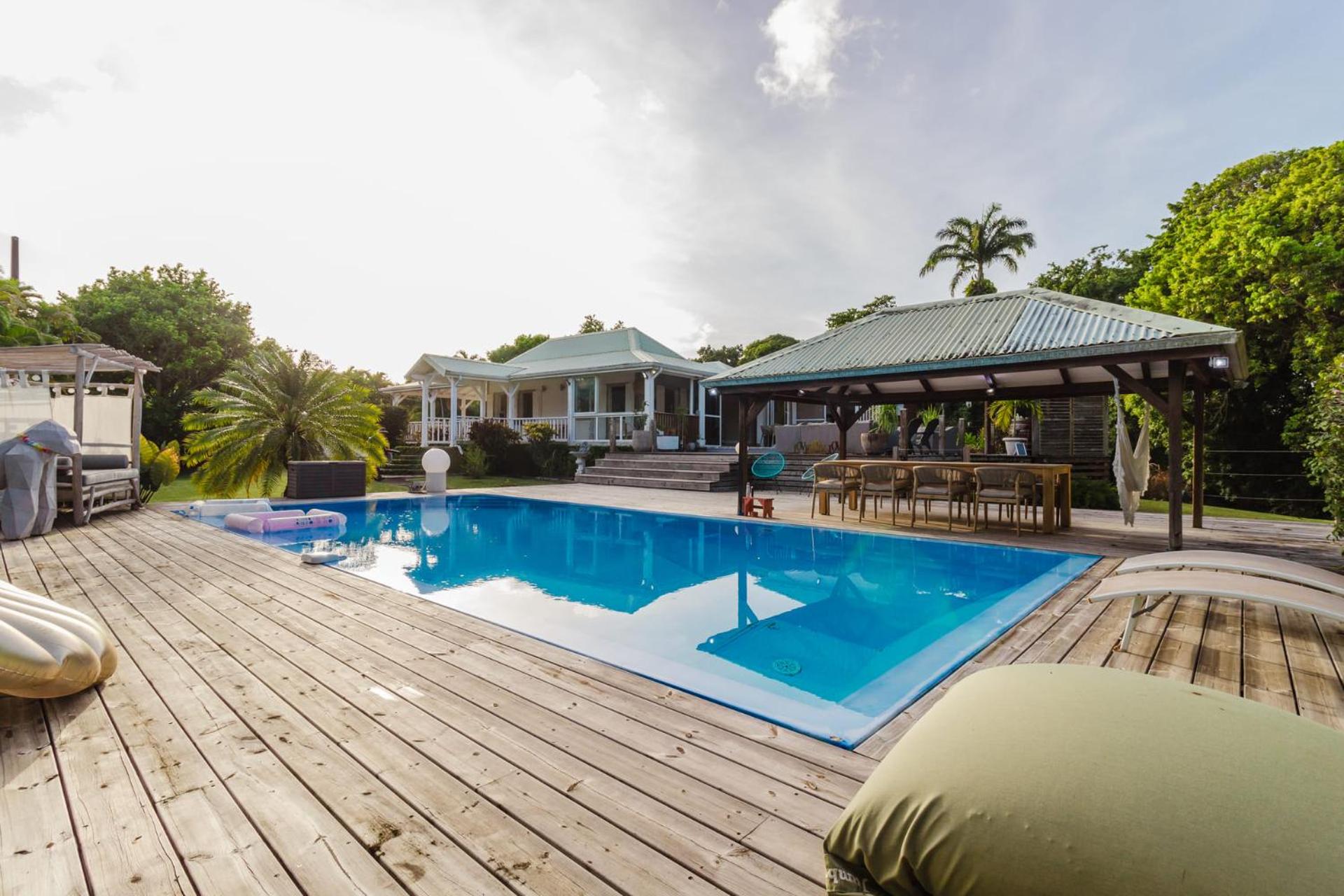 Three-Bedroom Villa photo 2