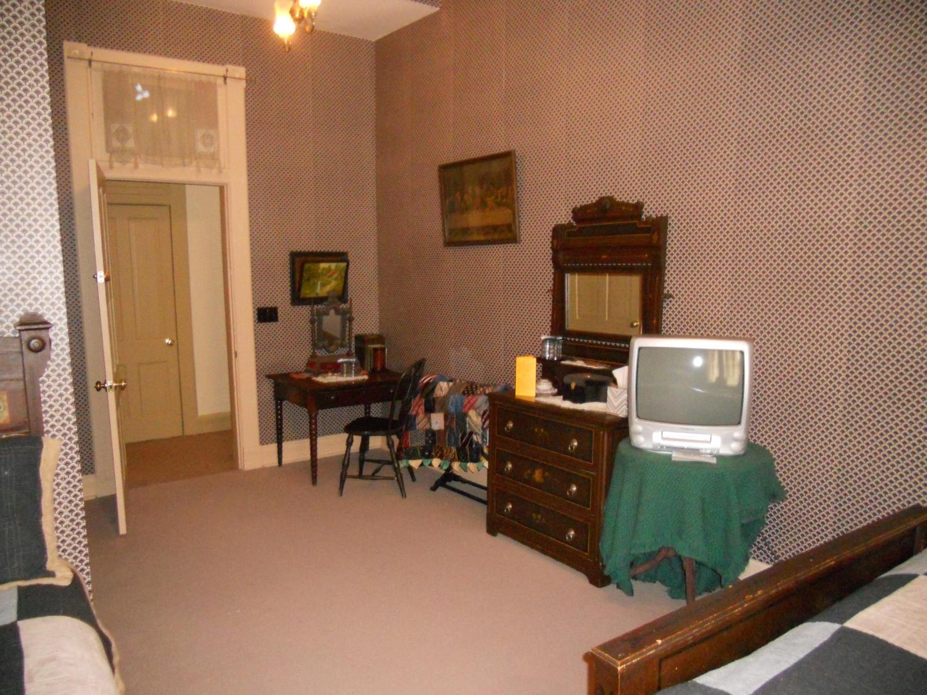 Deluxe Queen Room photo 3