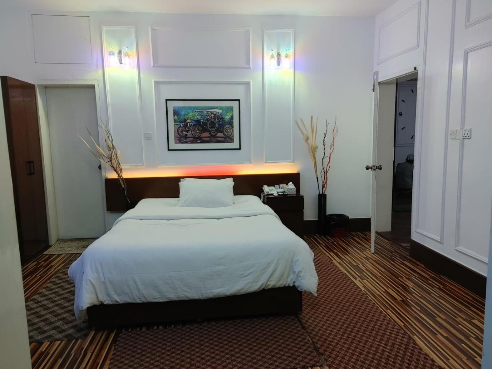 Deluxe Family Suite photo 2