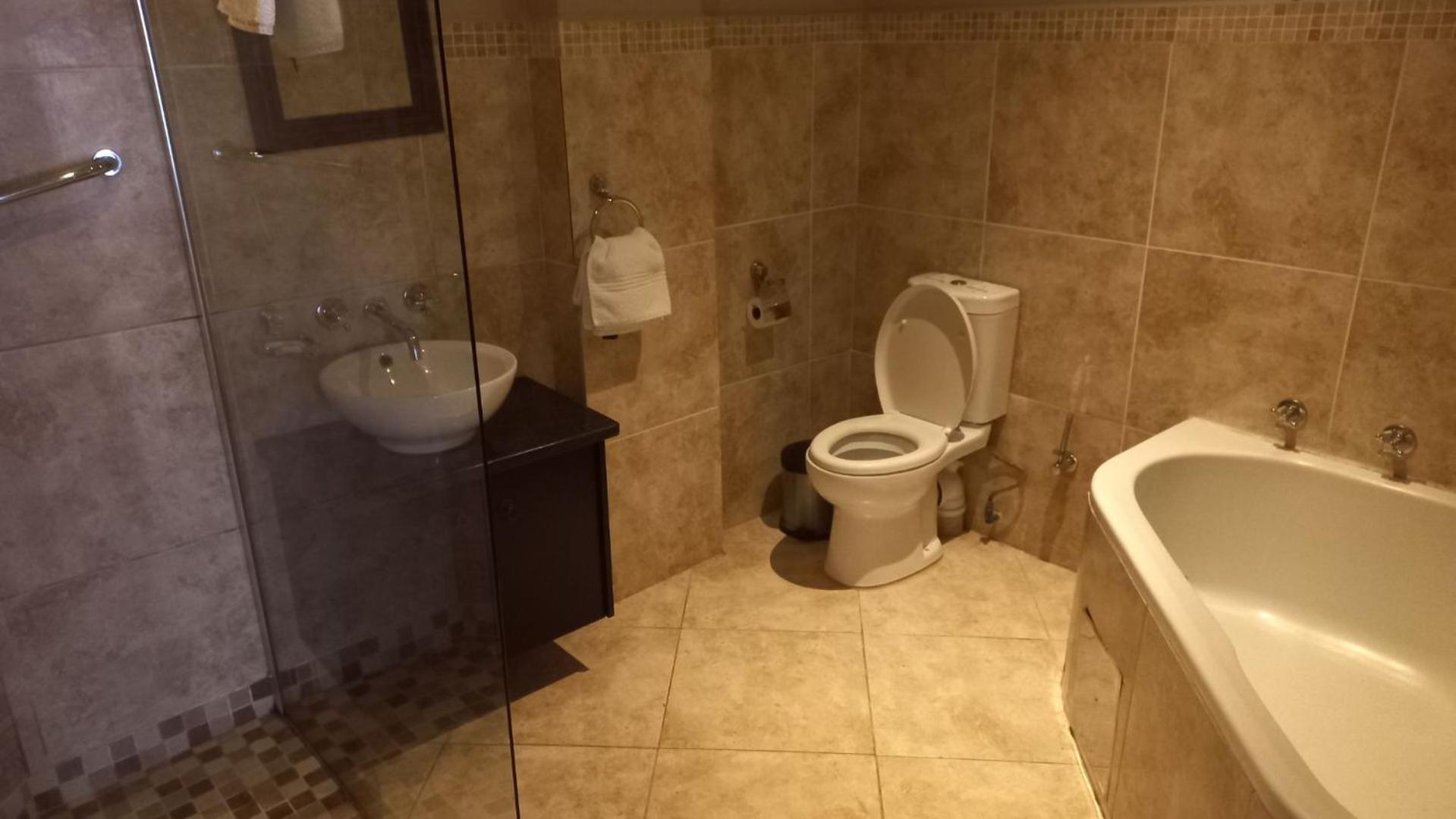 Standard Twin Room - Photo 2
