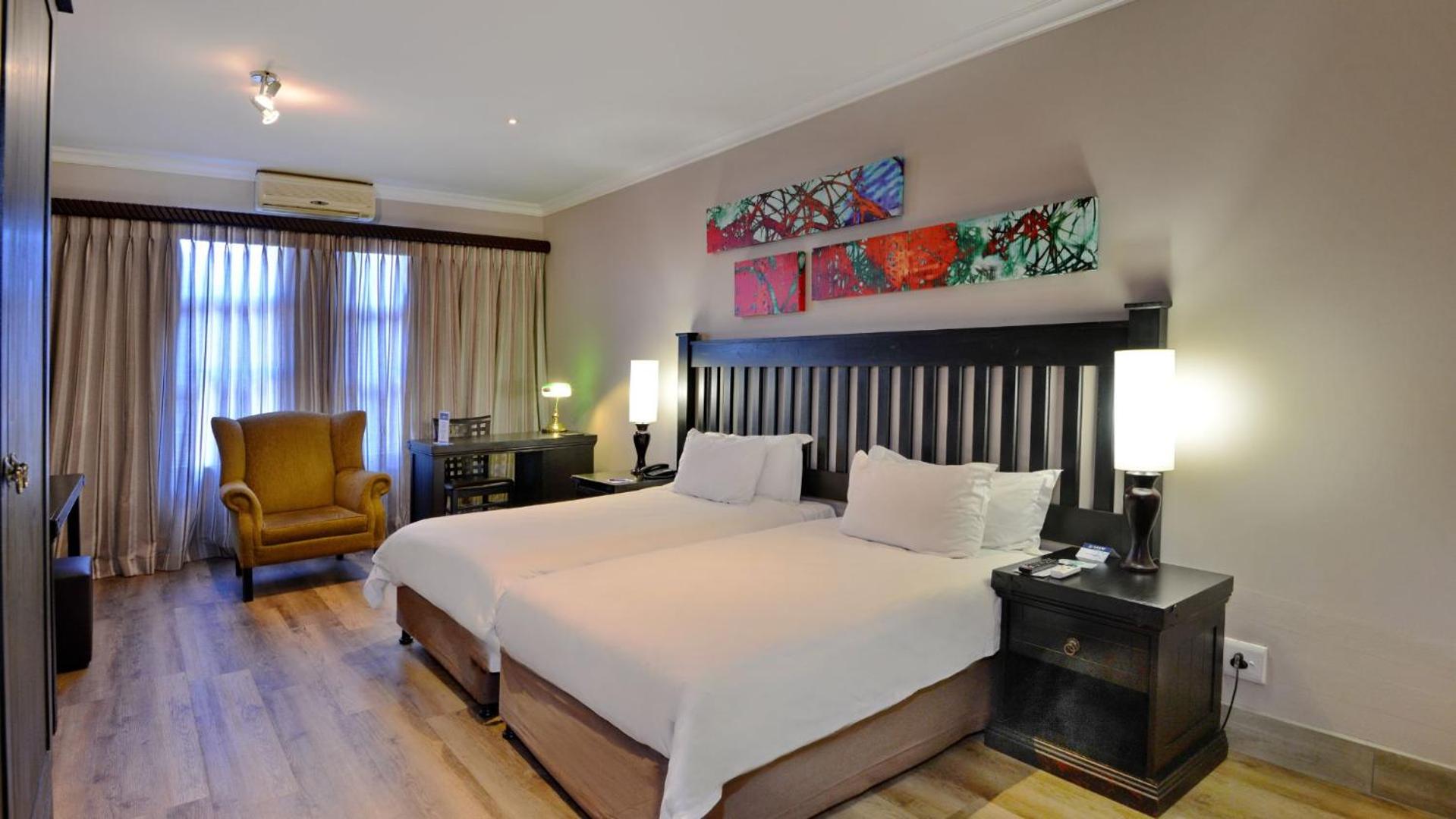 Standard Twin Room - Photo 7