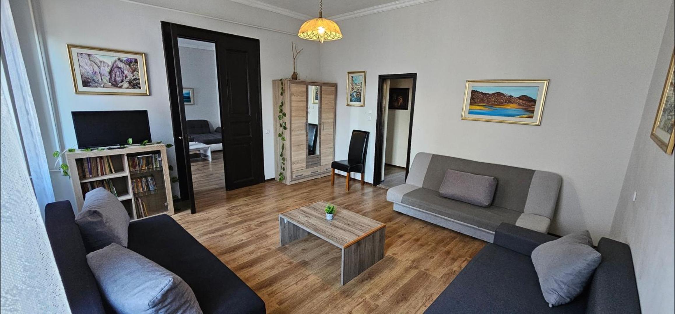 Three-Bedroom Apartment - Photo 18