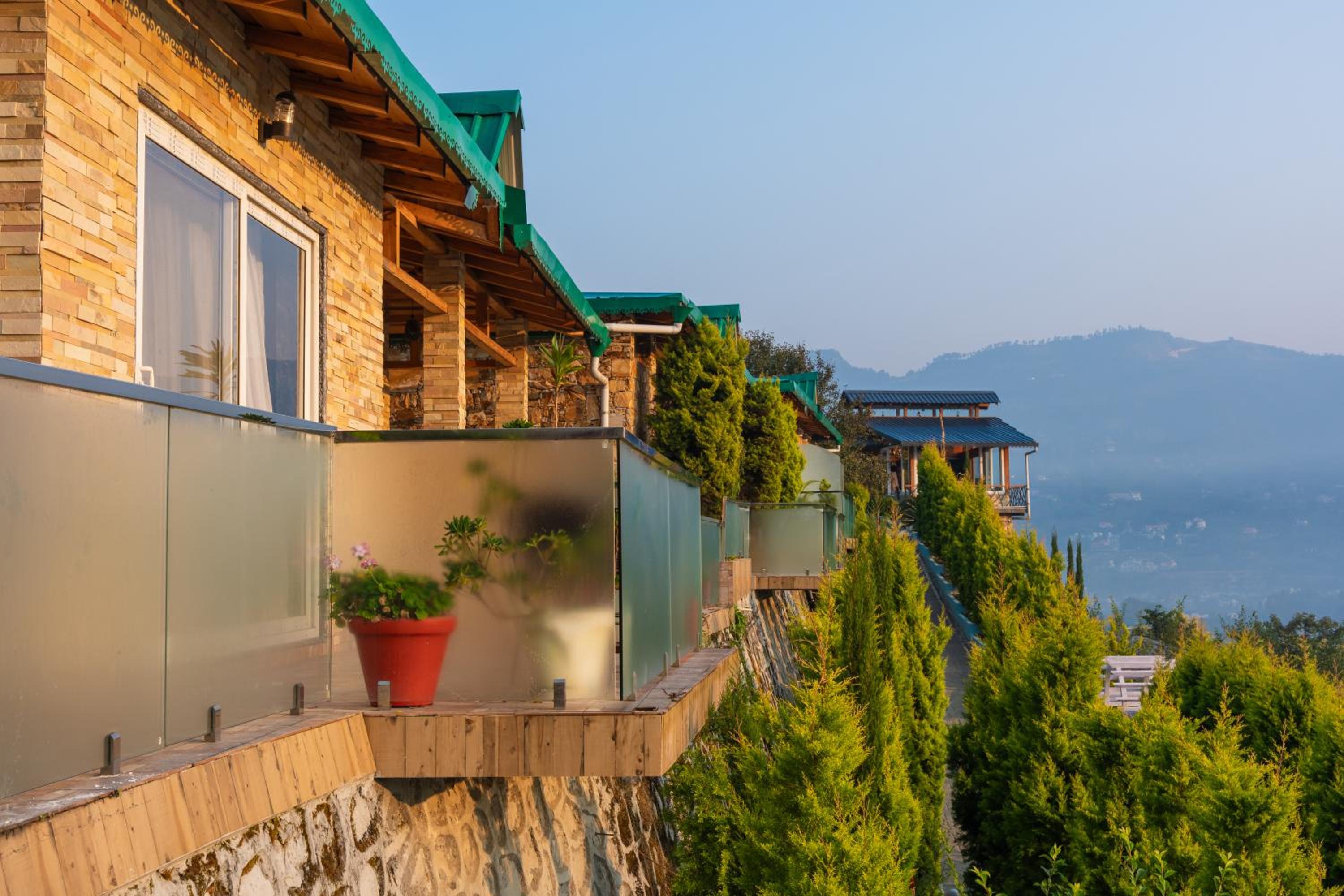 Double Room with Lake View - Photo 3