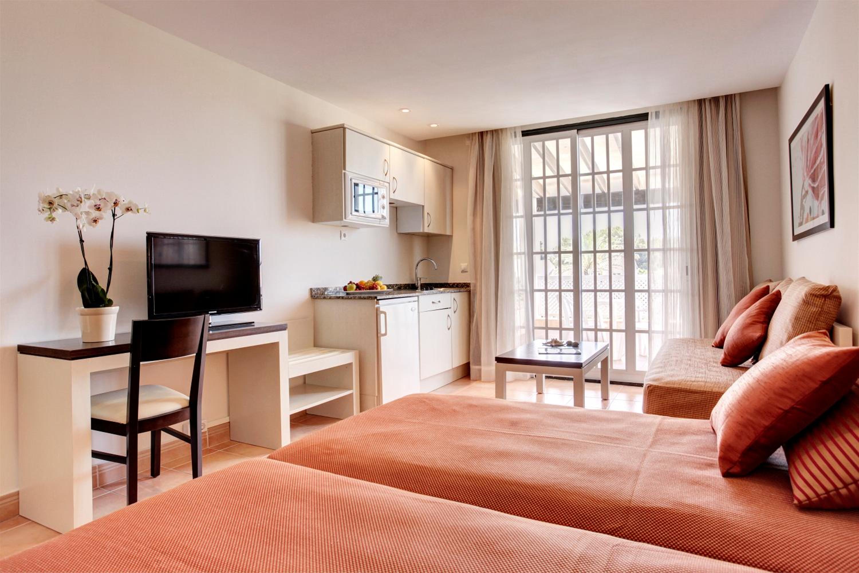 One-Bedroom Apartment  - Photo 7