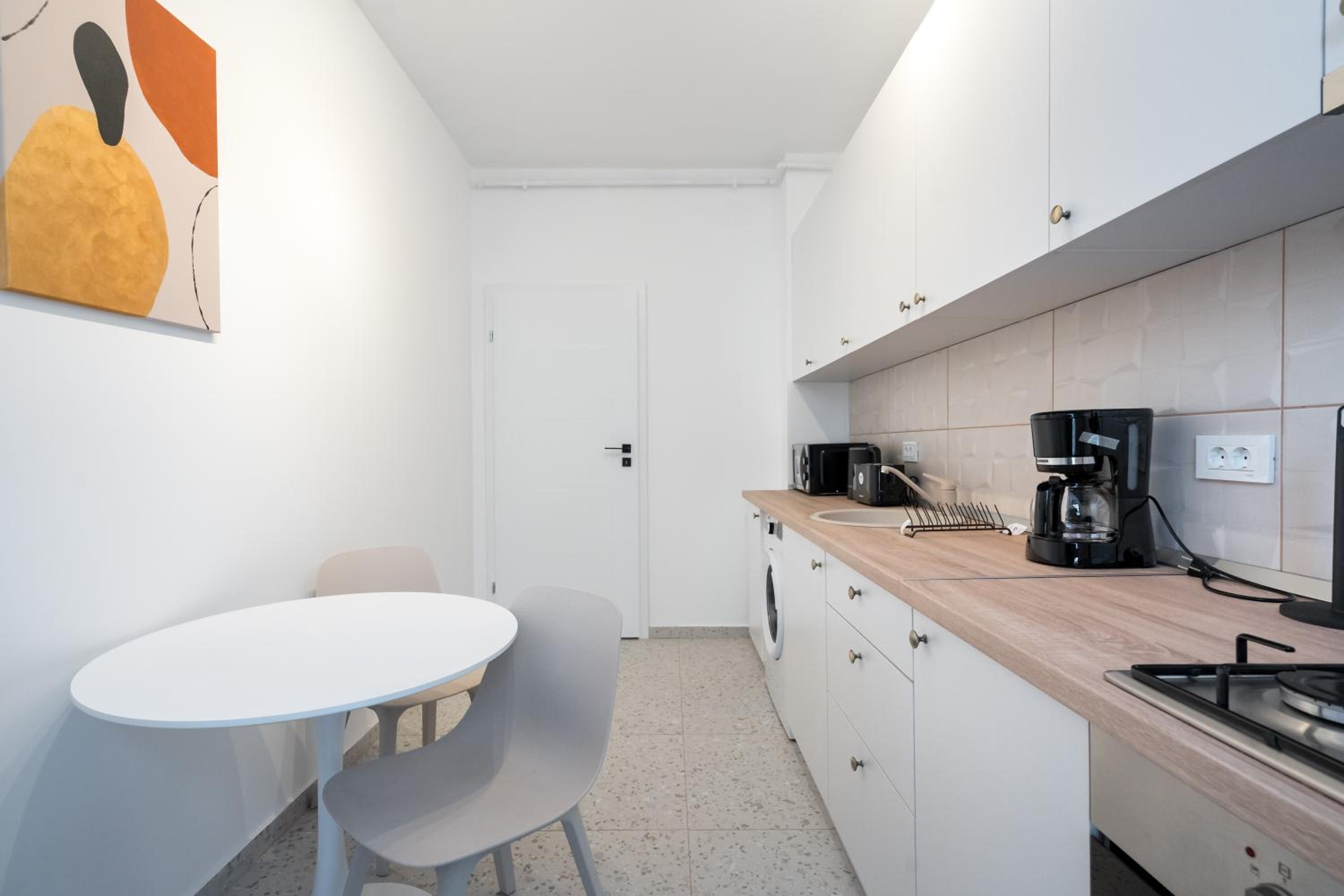 One-Bedroom Apartment photo 3