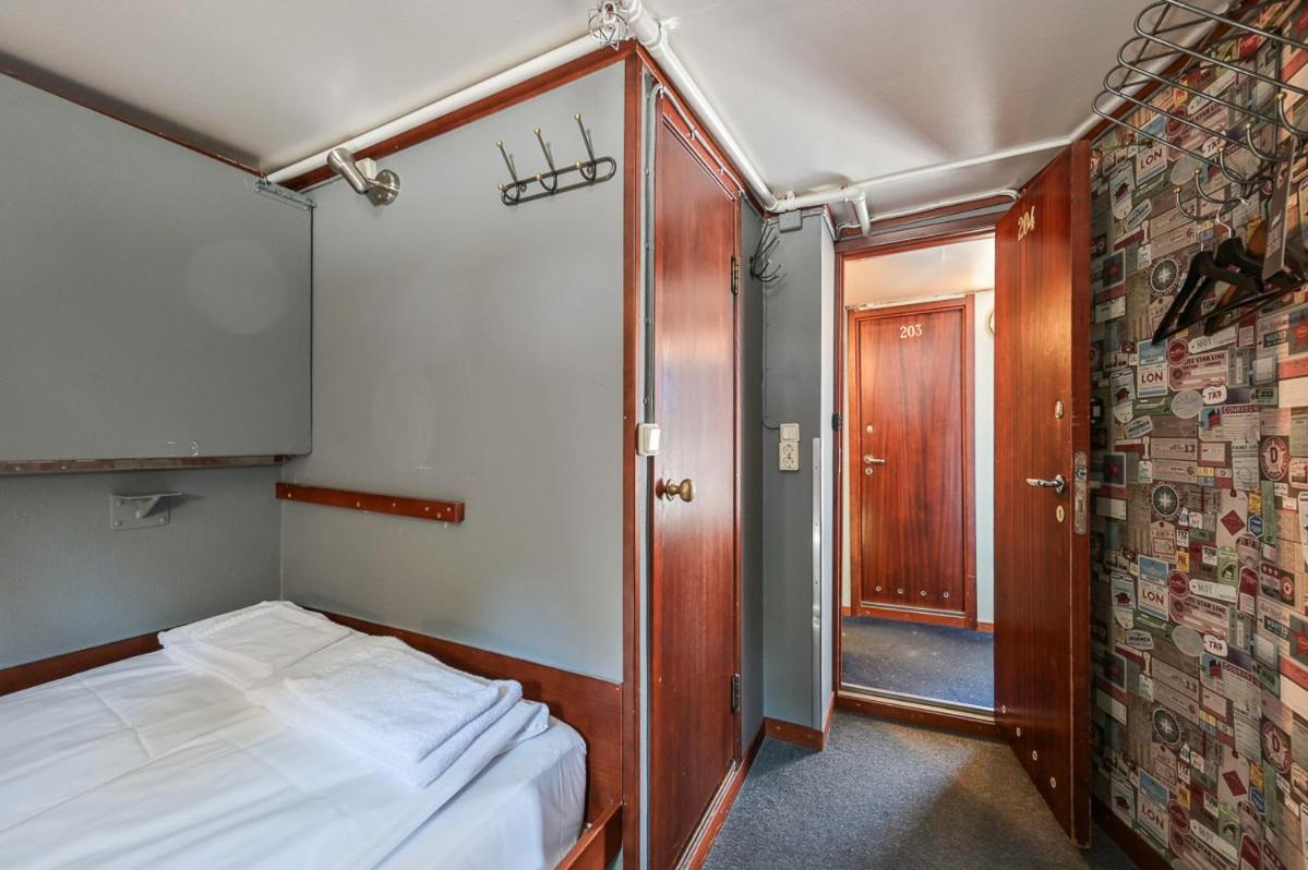 Classic Double Cabin with Private Bathroom - Photo 1