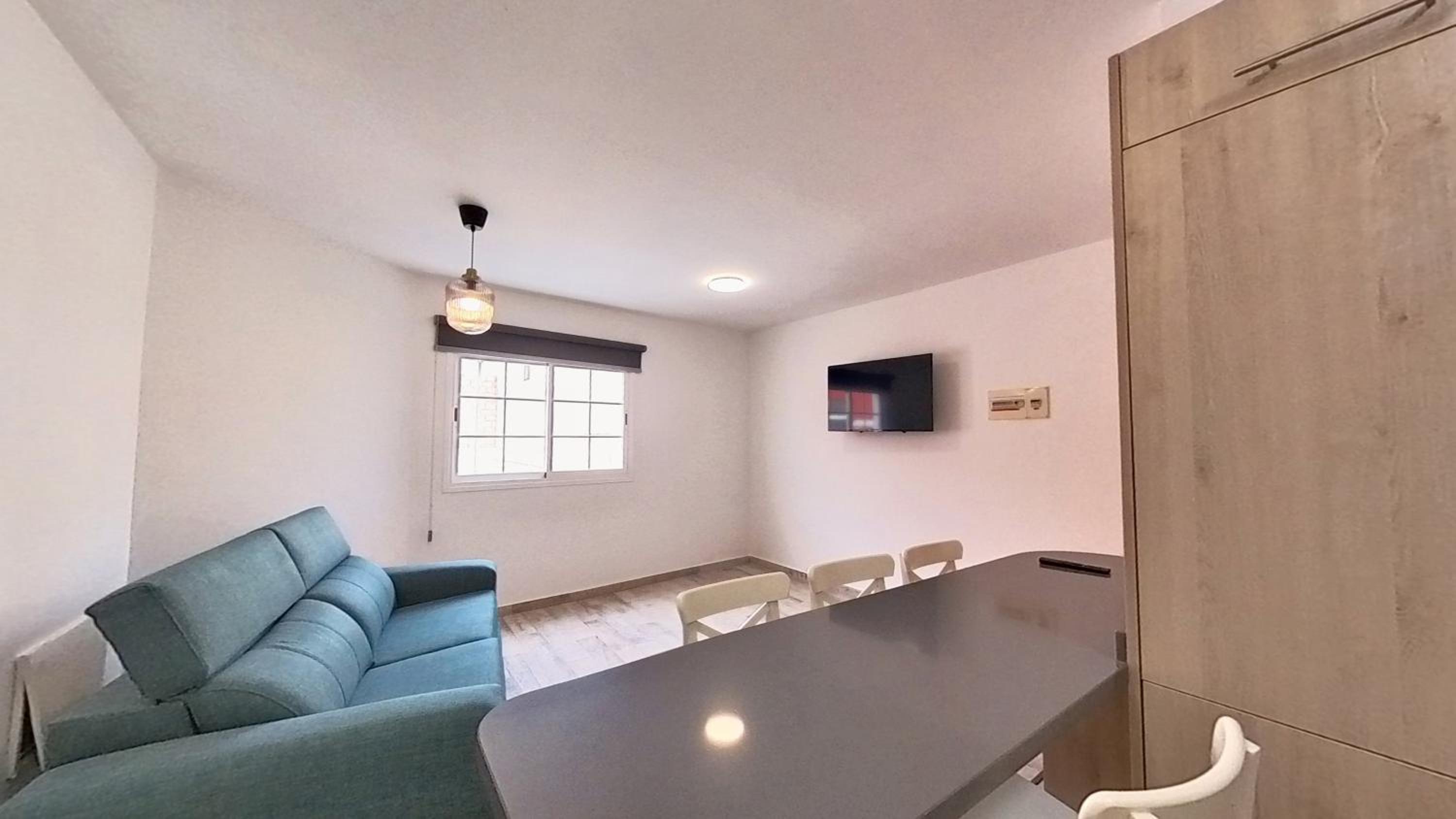 Two-Bedroom Apartment with Terrace photo 3